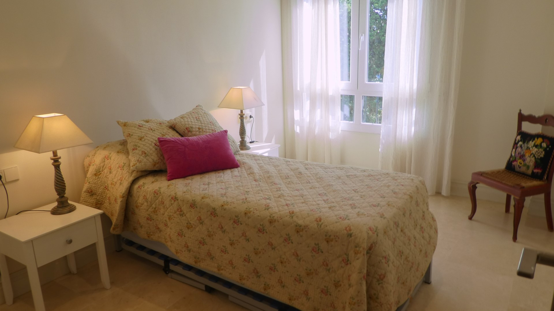 A lovely 3 bedroom apartment in Las Cañas beach, The Golden Mile