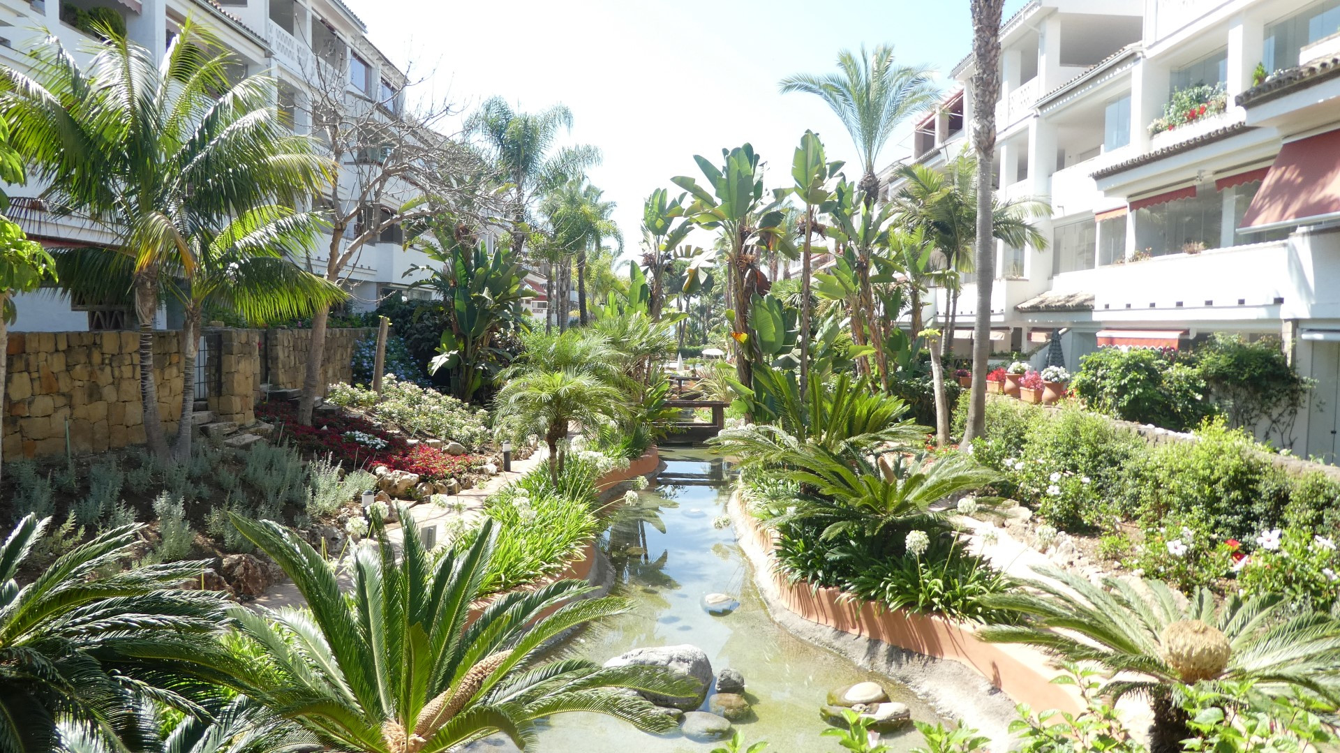 A lovely 3 bedroom apartment in Las Cañas beach, The Golden Mile