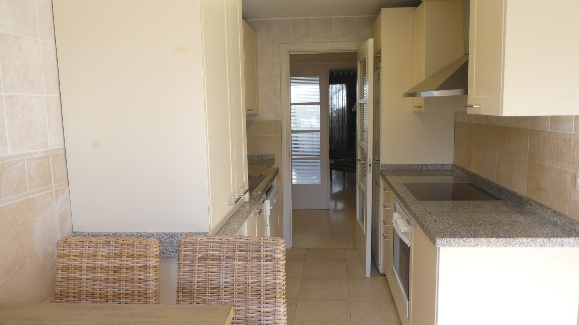 A lovely 3 bedroom apartment in Las Cañas beach, The Golden Mile