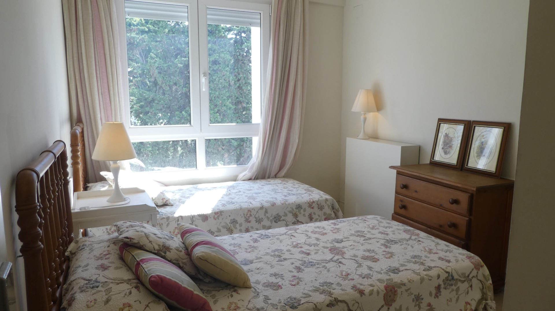 A lovely 3 bedroom apartment in Las Cañas beach, The Golden Mile