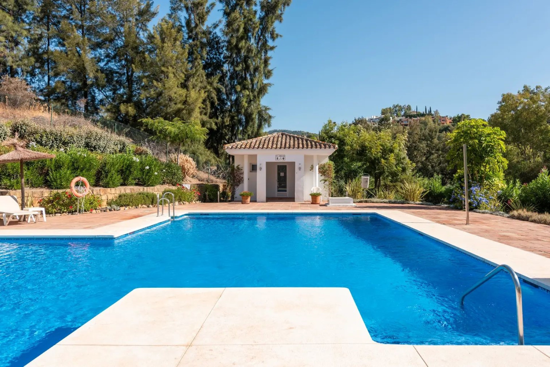 Ground Floor Apartment for rent in Los Arqueros, Benahavis