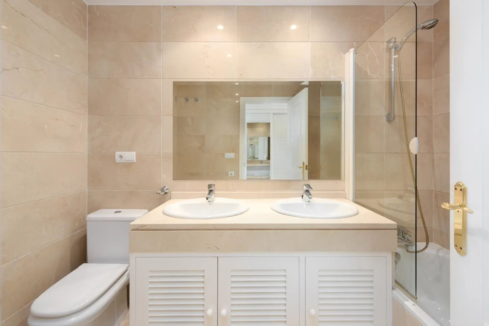 Ground Floor Apartment for rent in Los Arqueros, Benahavis