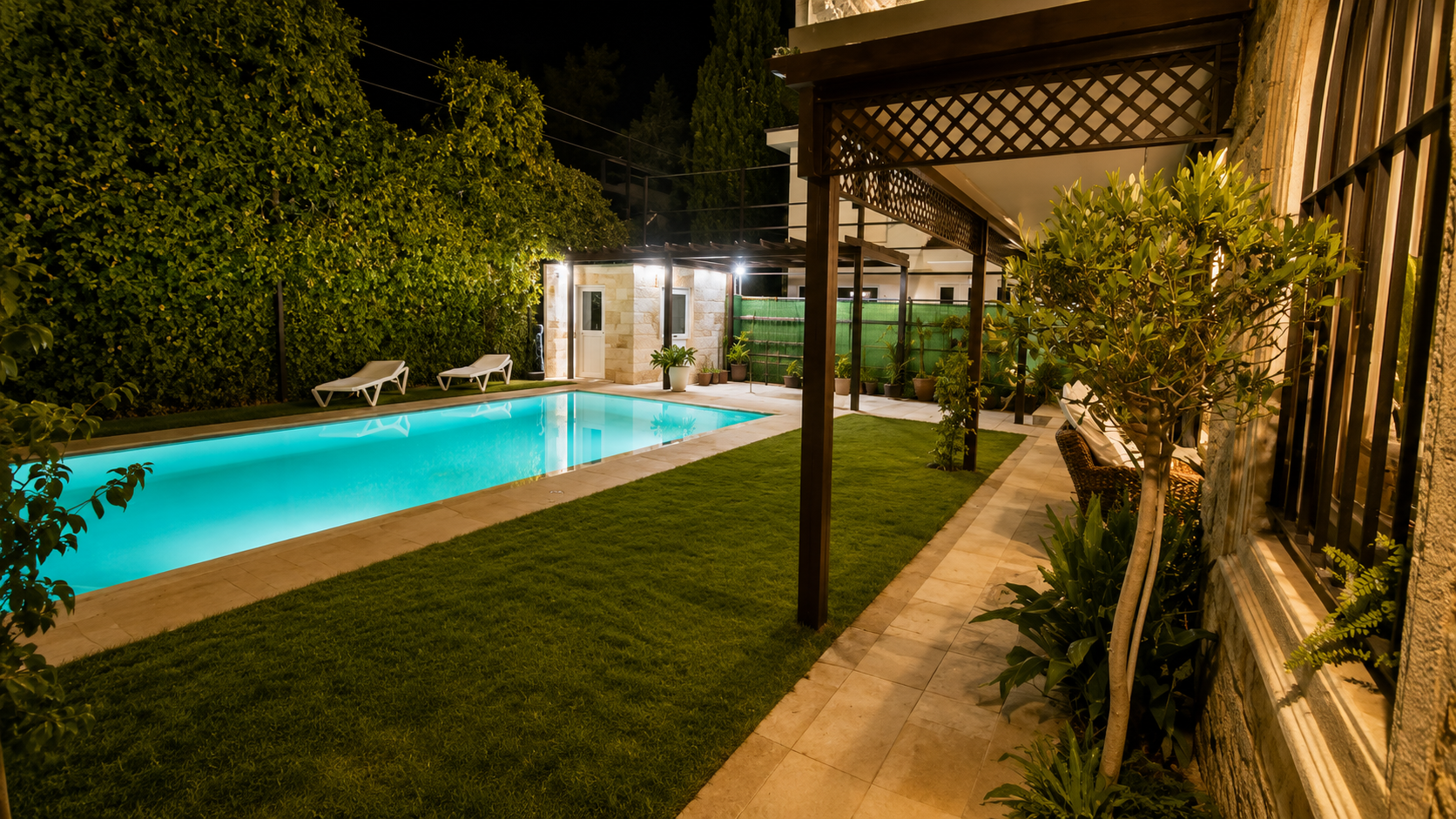 Classical style private 4 bedroom villa in Nueva Andalucia