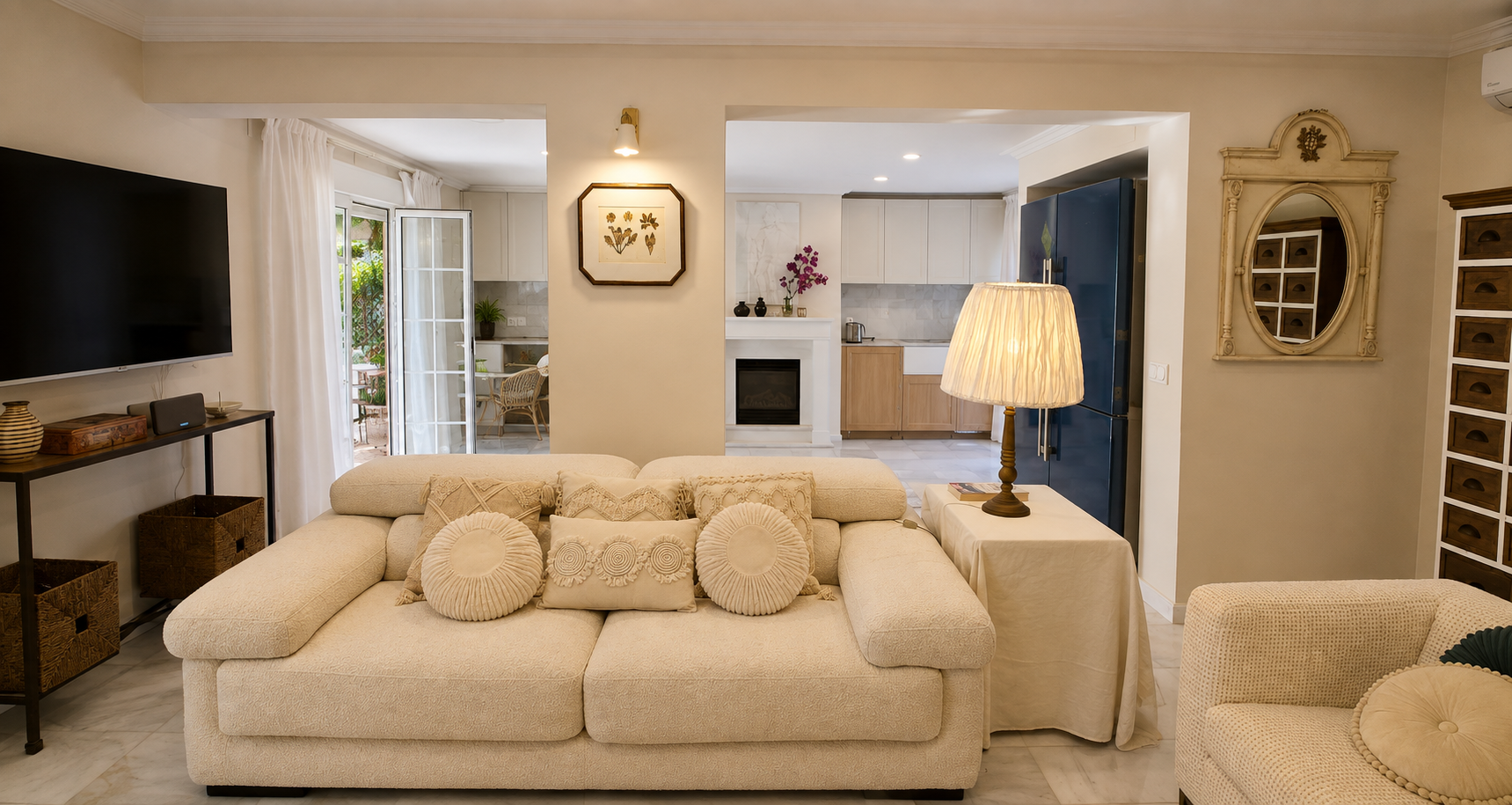 Villa privada de 4 dormitorios de estilo clásico en Nueva Andalucía
