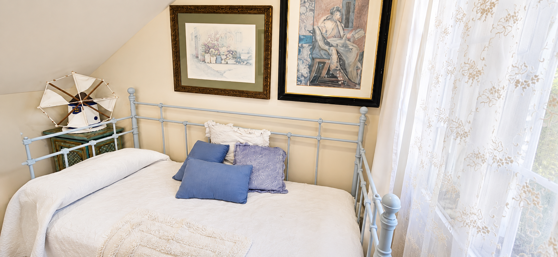 Villa privada de 4 dormitorios de estilo clásico en Nueva Andalucía