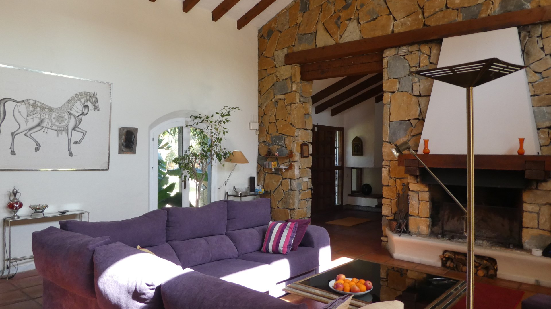 Charismatic second line beach villa in El Paraiso Barronal