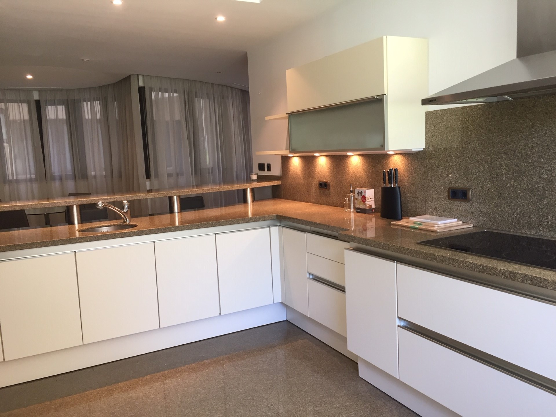 Apartamento de Lujo en Primera Linea de Puerto Banus.