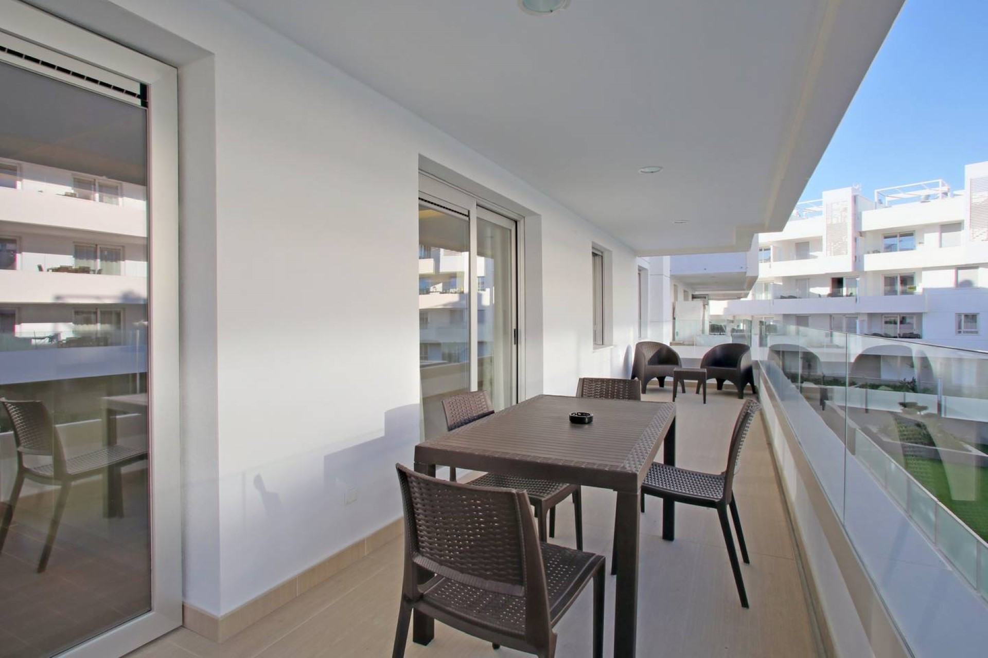 A modern 2 bedroom beachside apartment in San Pedro