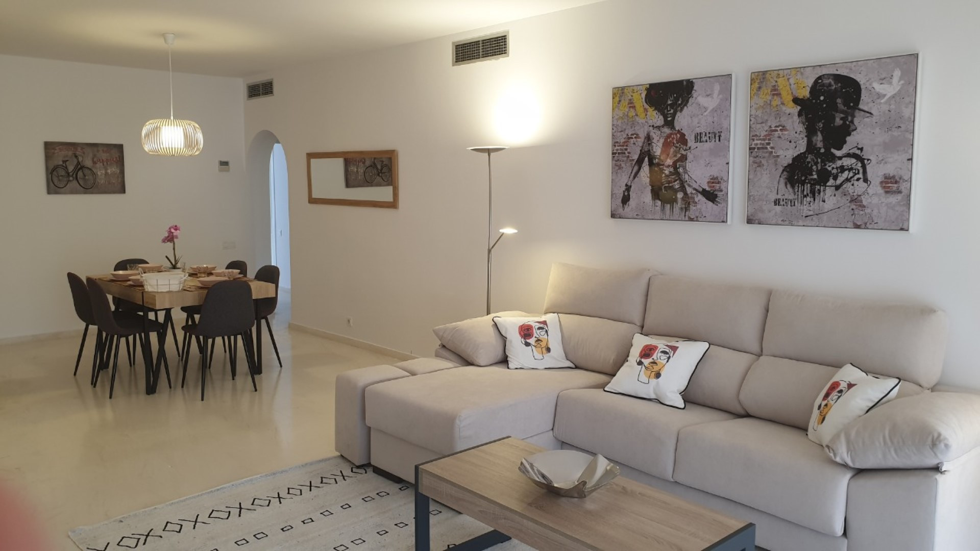 Stylish 2 bedroom ground floor apartment in La Cartuja del Golf