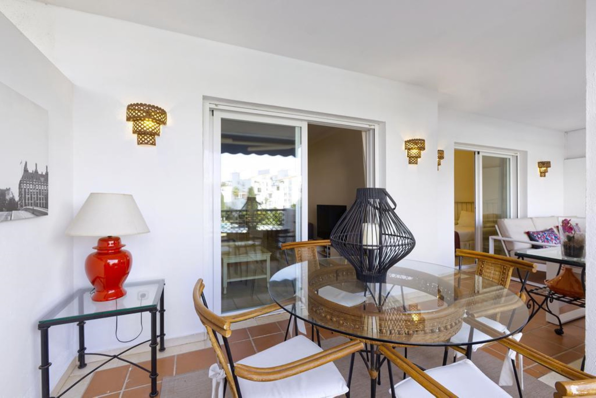 2 bedroom beachside apartment in Terrazas de Banus