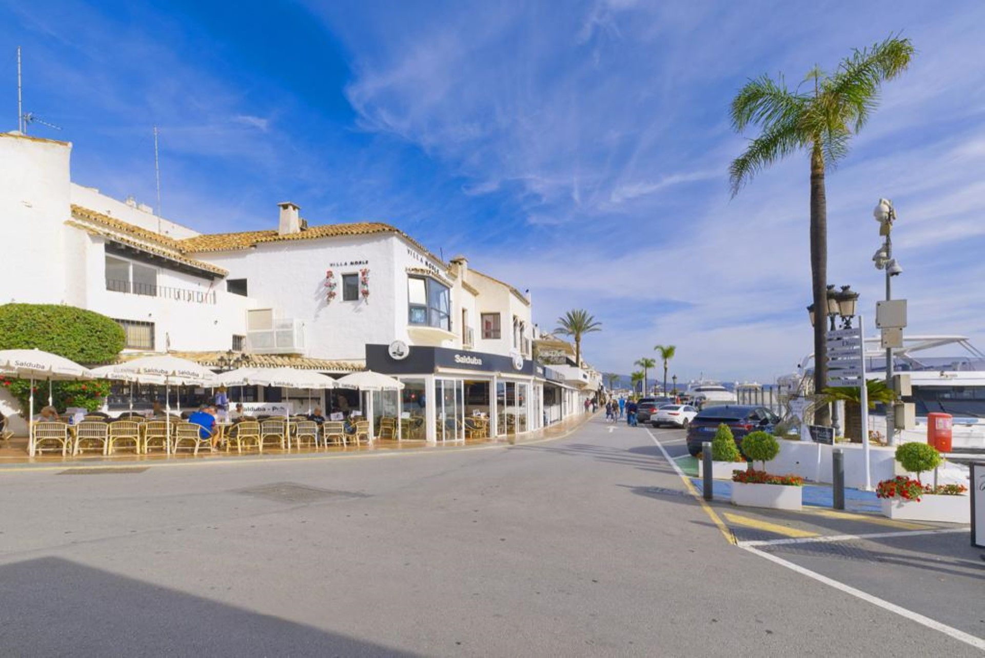 2 bedroom beachside apartment in Terrazas de Banus