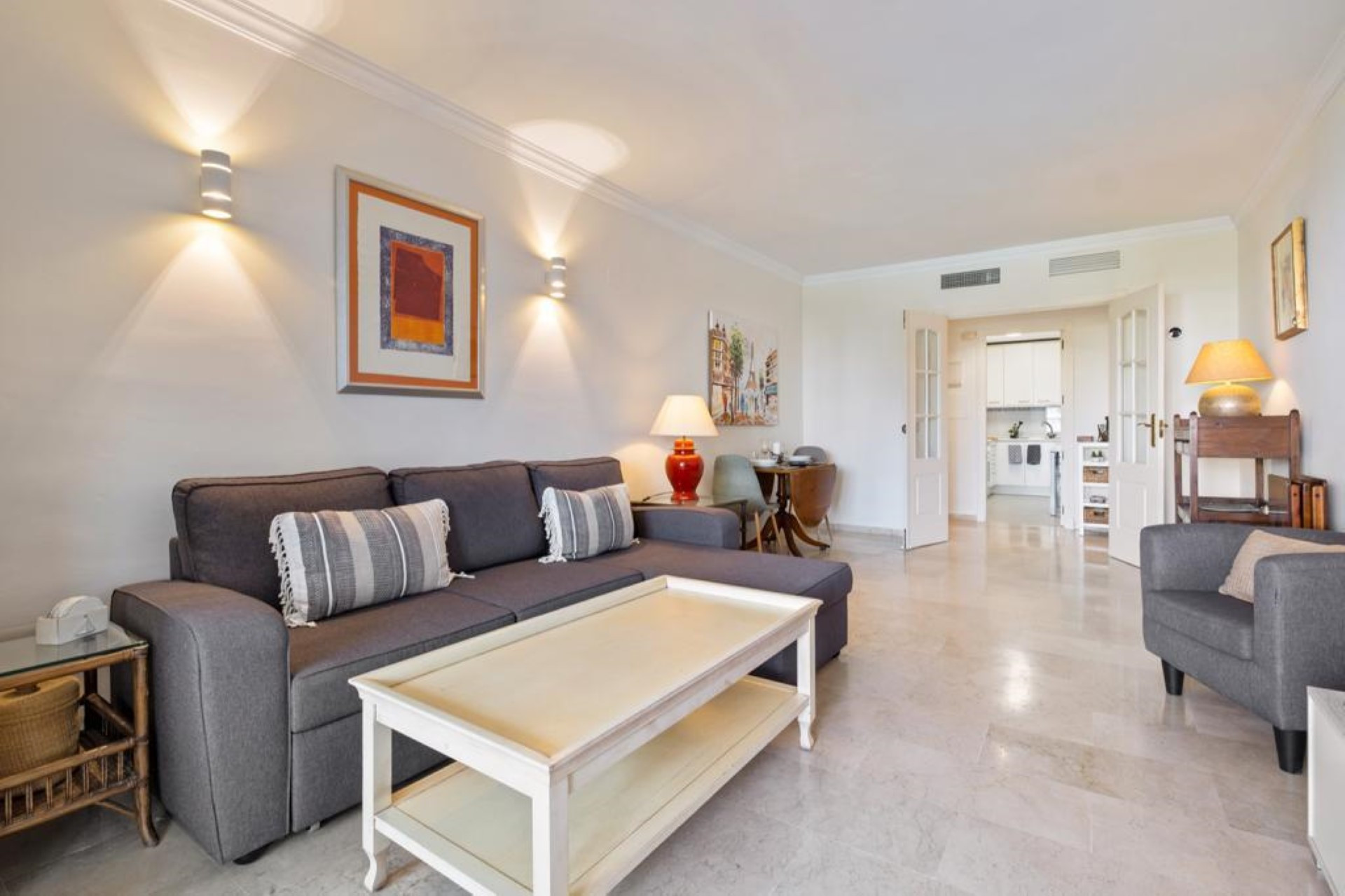 2 bedroom beachside apartment in Terrazas de Banus