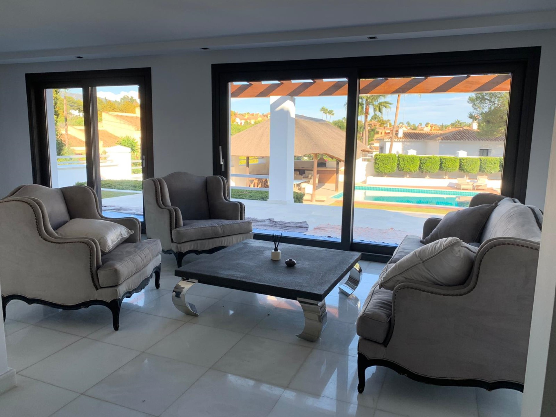 A fully refurbished modern 6 bedroom villa in Nueva Andalucia