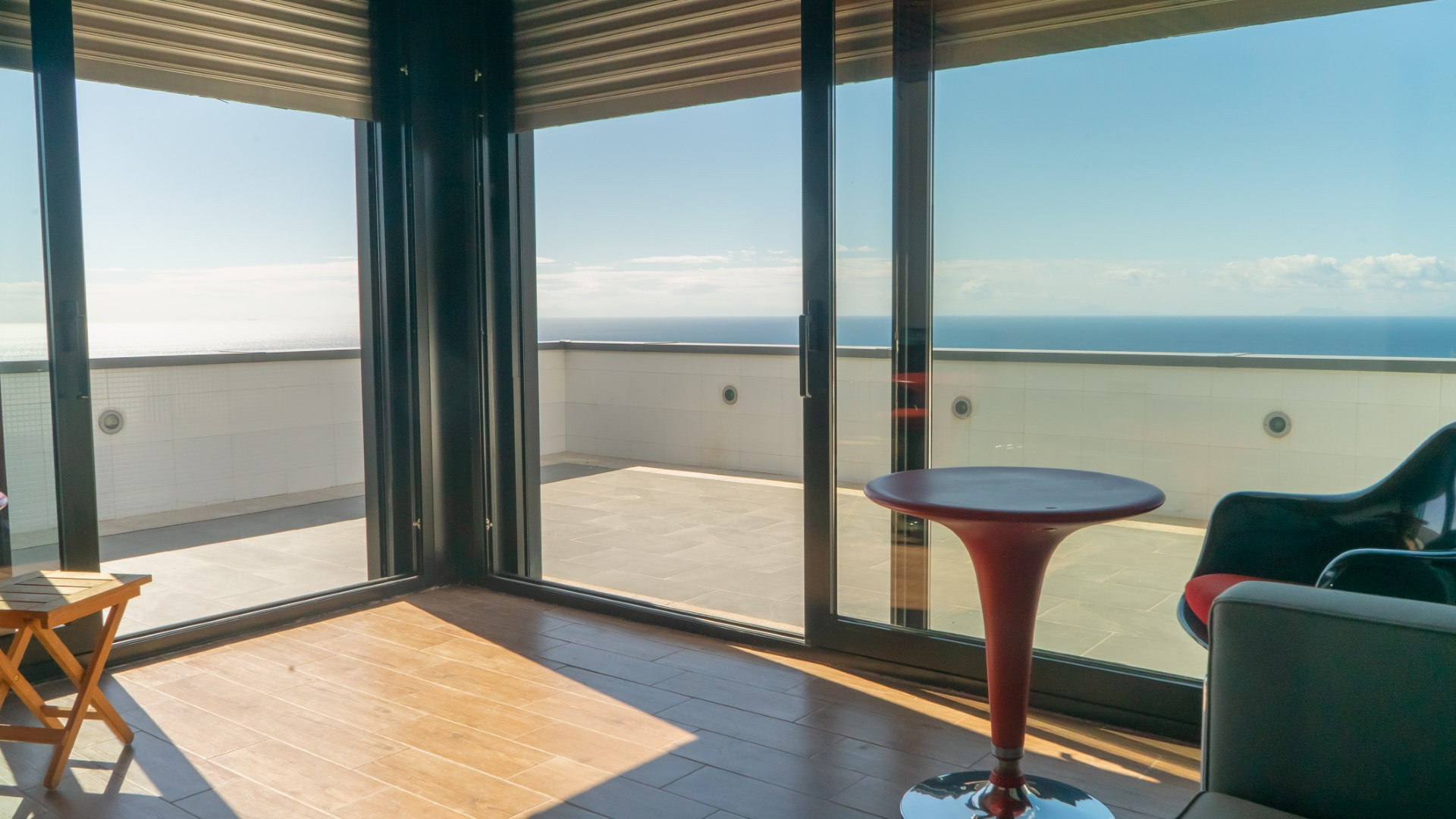 Una impresionante villa de 5 dormitorios con vistas al mar en Los Altos de Los Monteros 