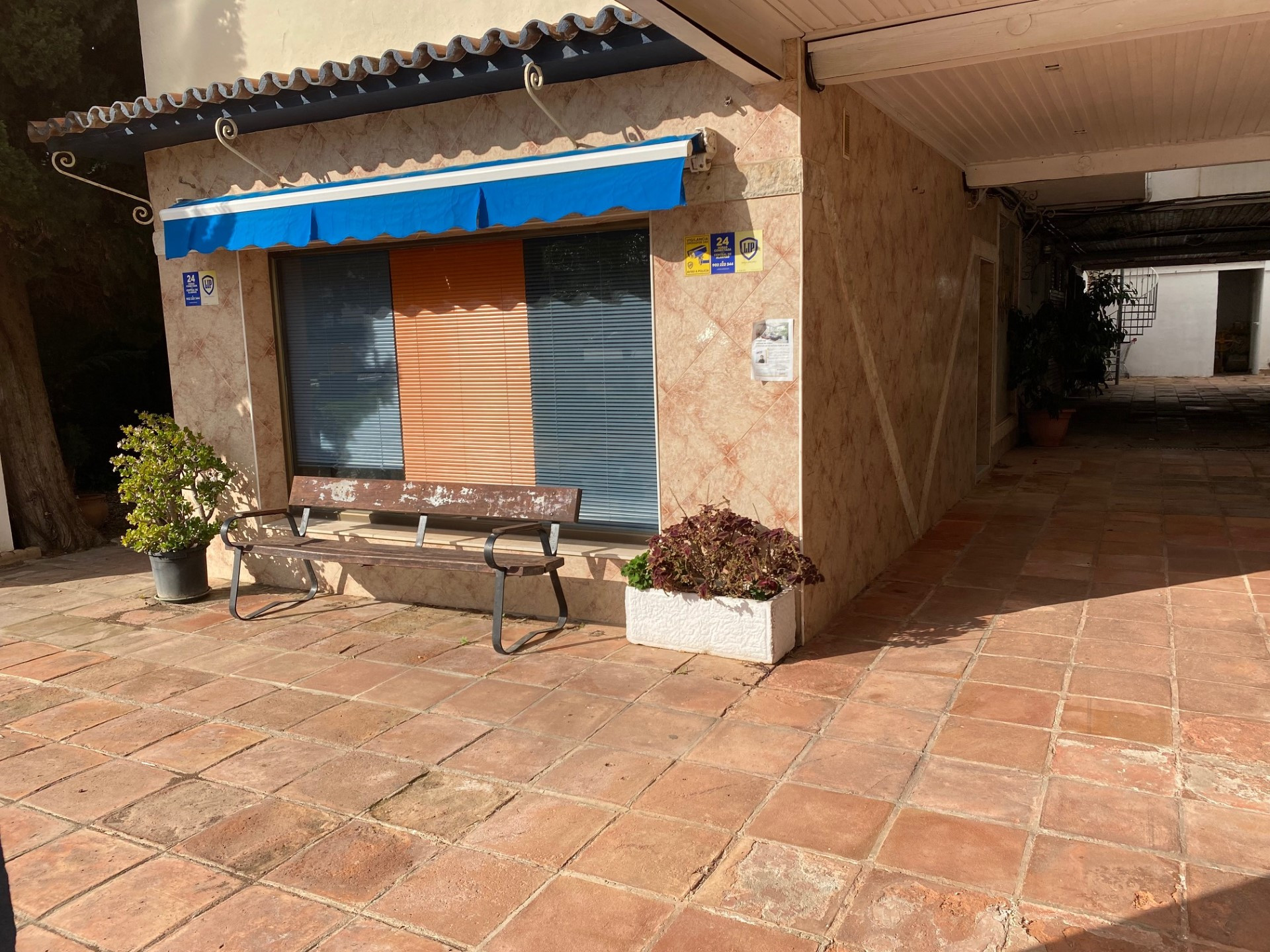 Ideal ground floor commercial unit in Elviria