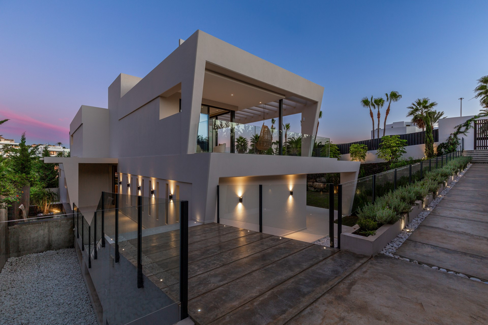 Villa de 6 dormitorios de nueva construcción en Nueva Andalucía, Marbella, España