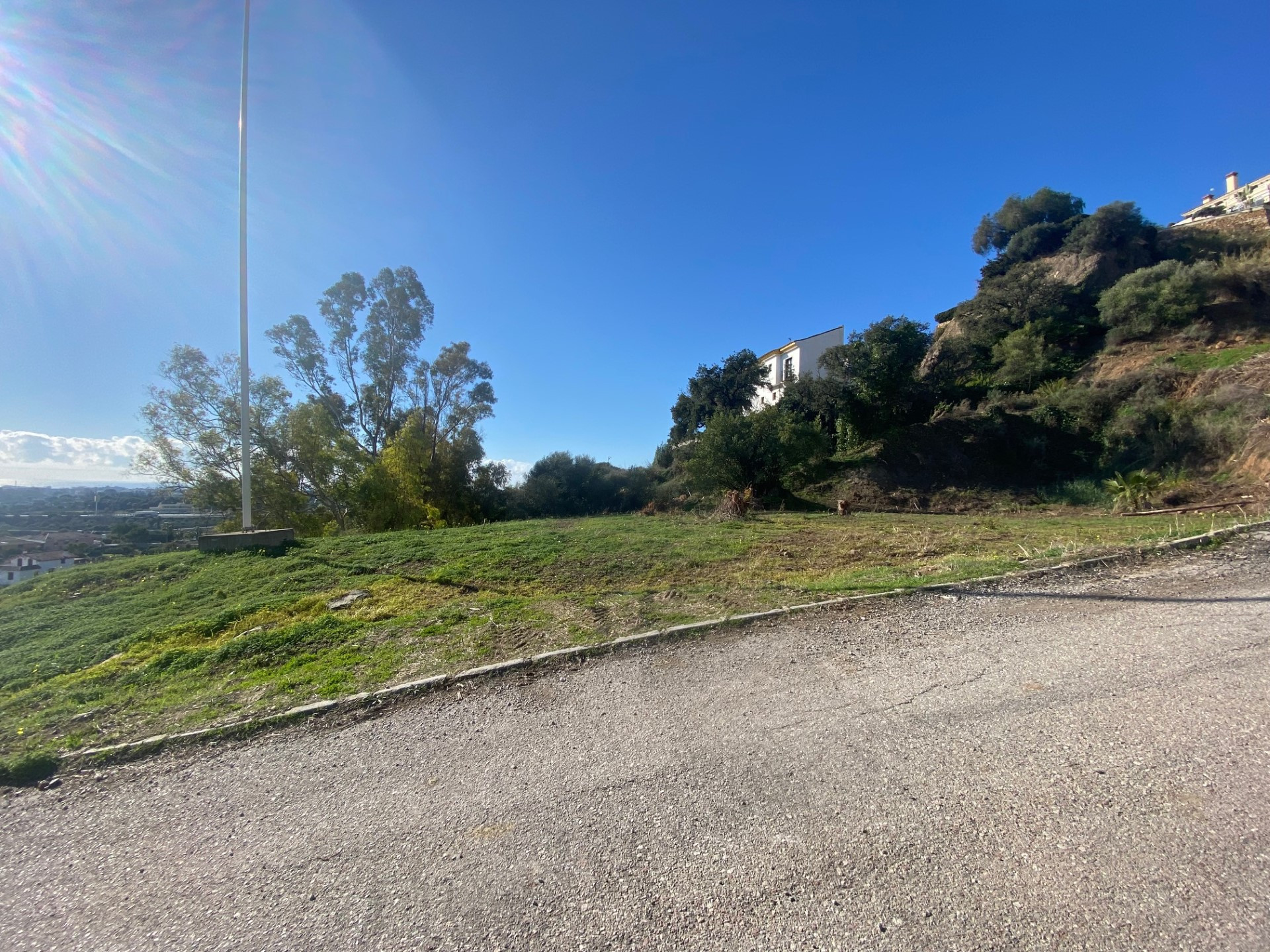 Unique opportunity for a plot with pre-approved project in Puerto Del Almendro, Benahavis