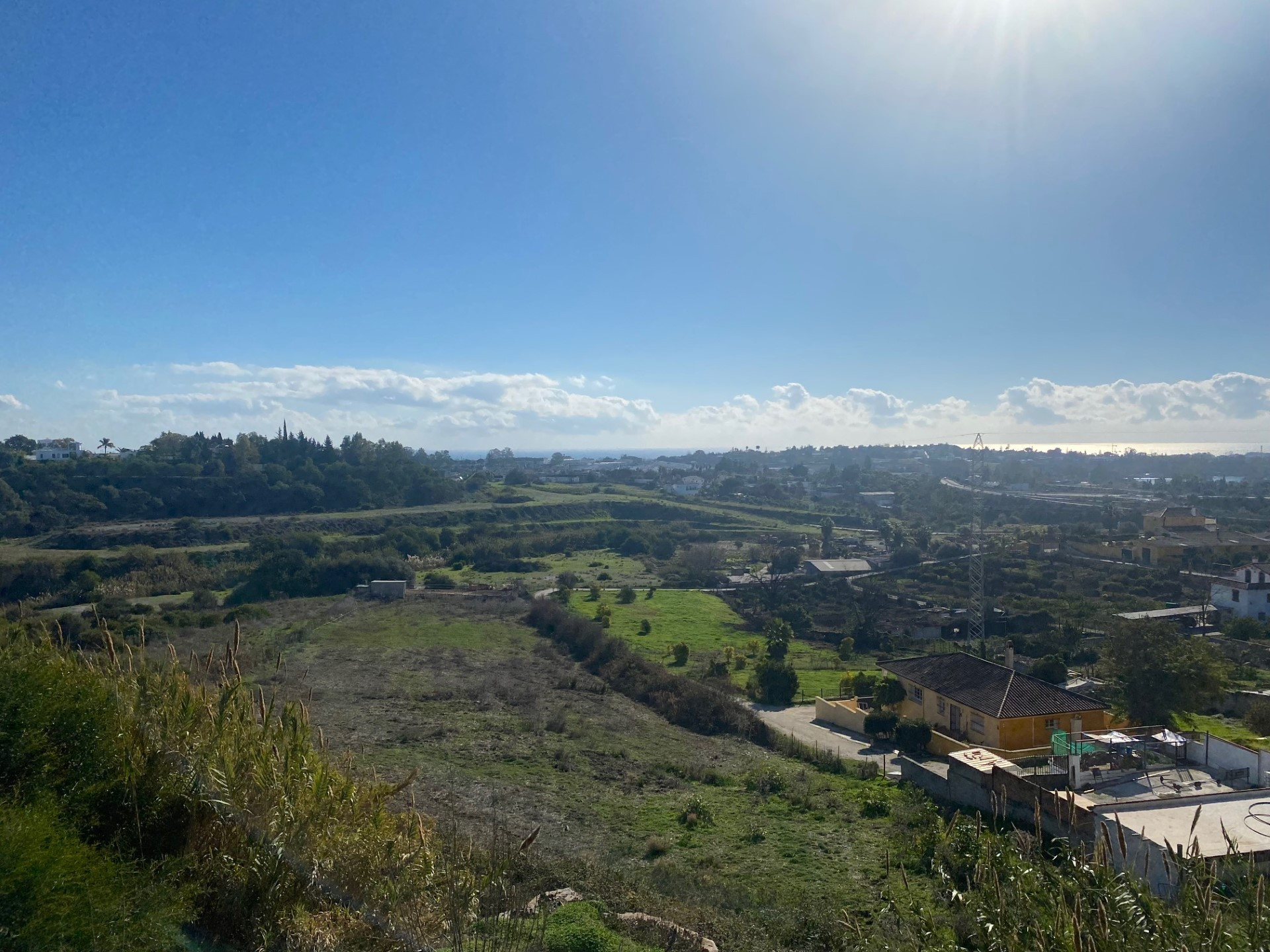 Oportunidad única de parcela con proyecto preaprobado en Puerto Del Almendro, Benahavis 