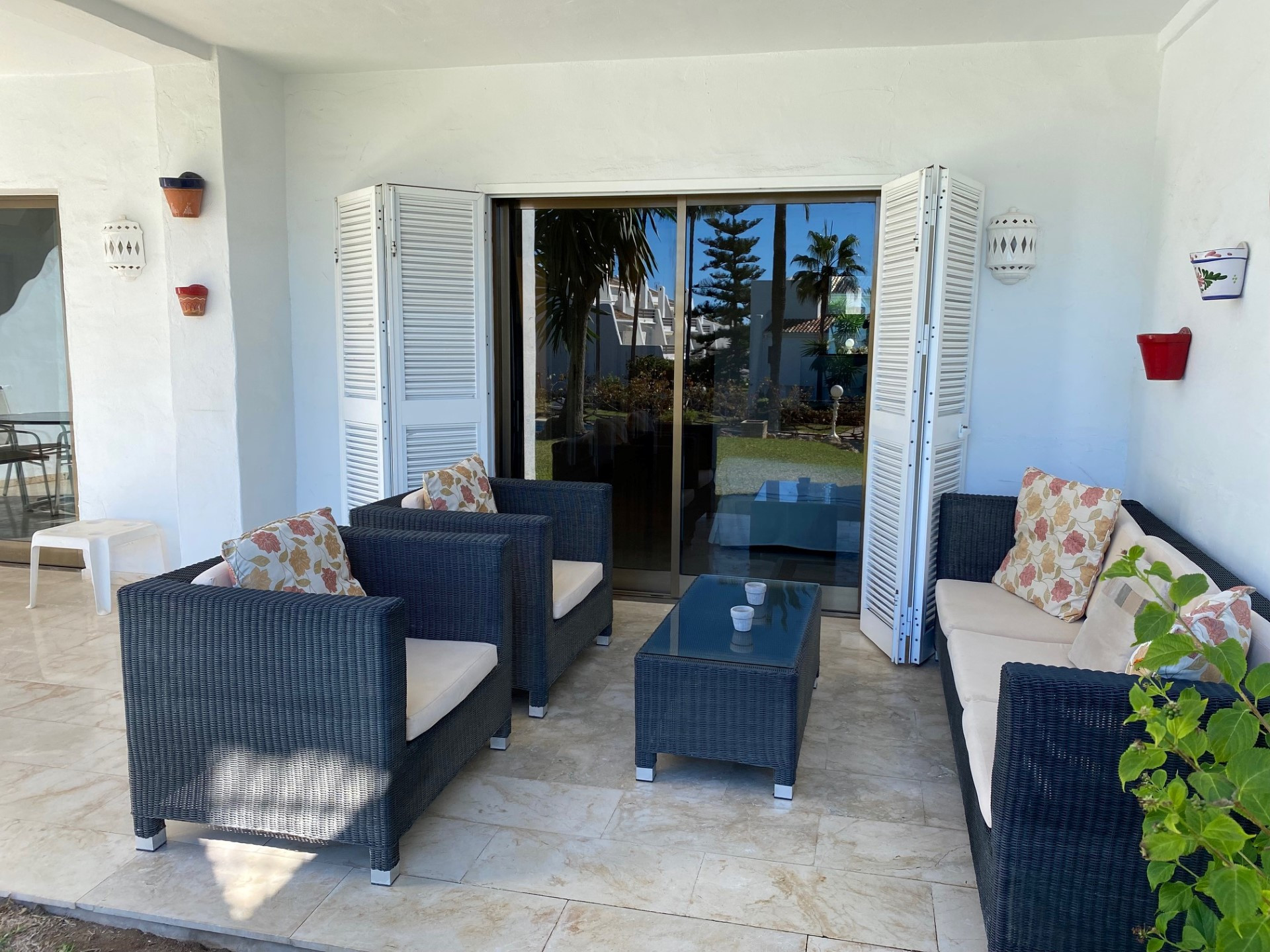 2 bedroom front line beach apartment with private garden on Marbella's Golden Mile