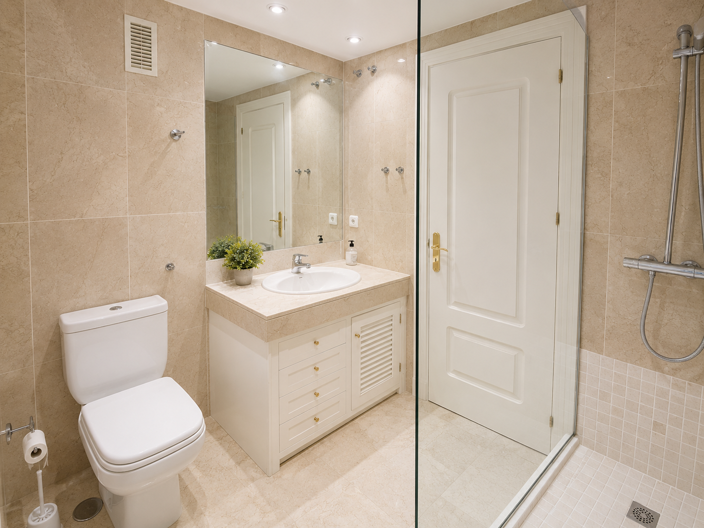 Elegante apartamento de 2 dormitorios con vistas panorámicas en Señorio de Aloha, Nueva Andalucía