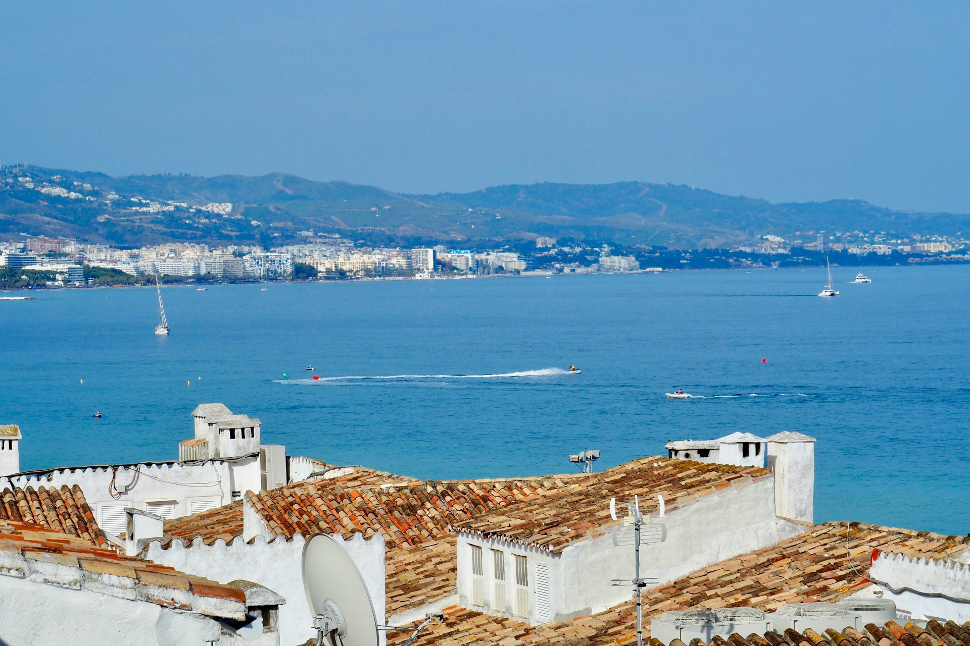 A marvellous refurbished apartment in Puerto Banus Marina