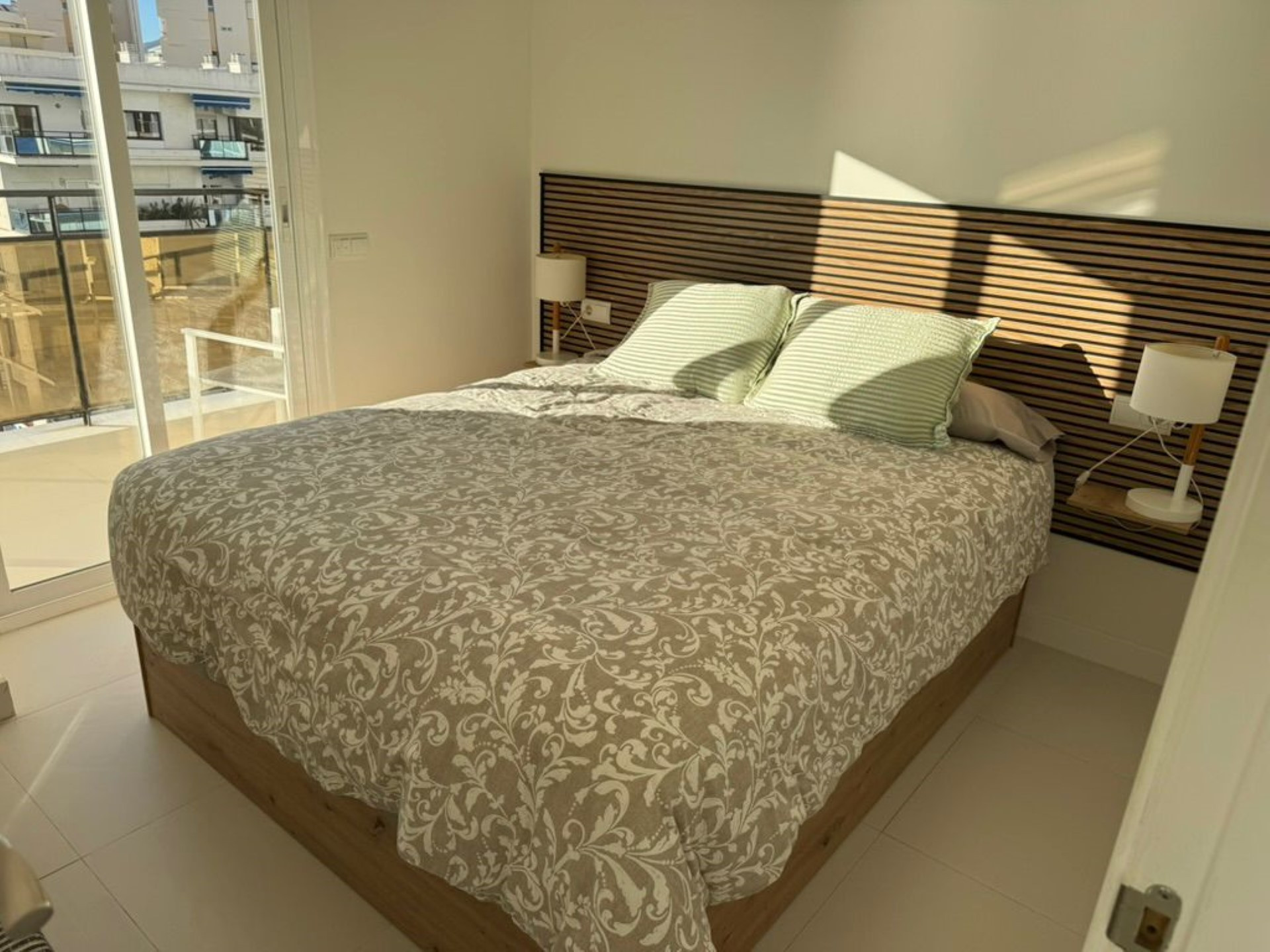 Apartmento de 2 dormitorios en primera línea de playa en Marbella centro