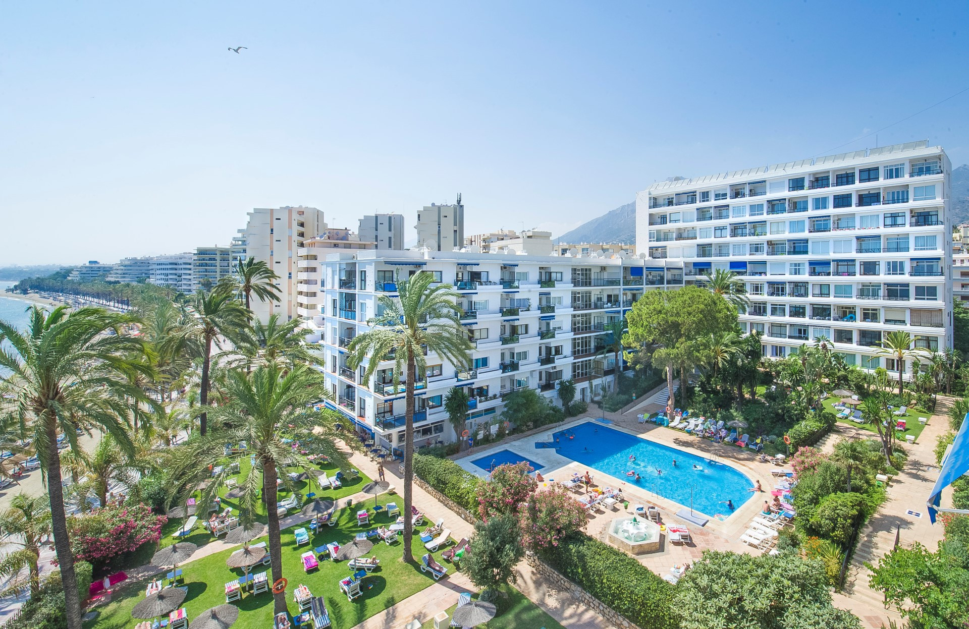 Frontline beach 2 bedroom apartment in Marbella centre