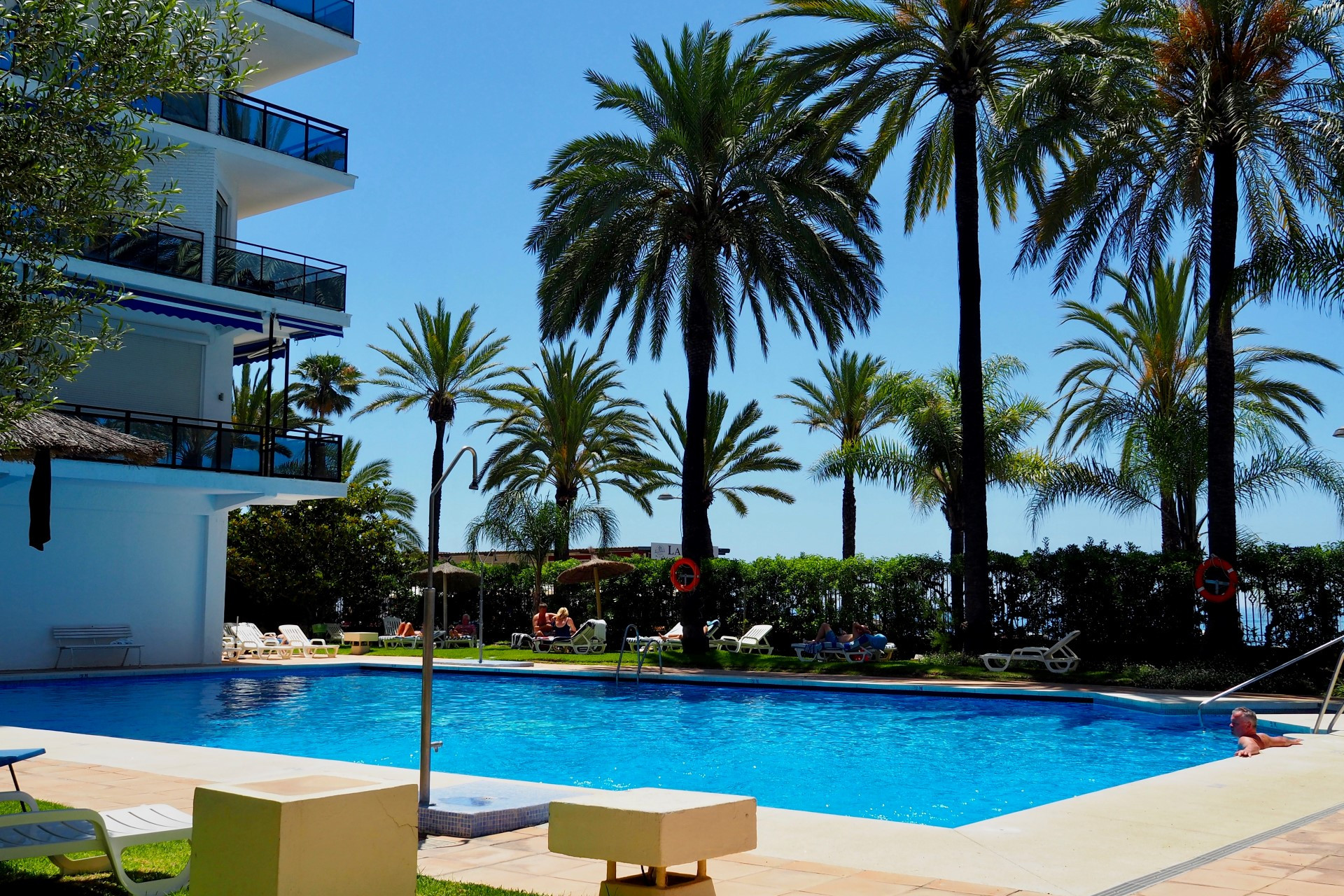 Frontline beach 2 bedroom apartment in Marbella centre