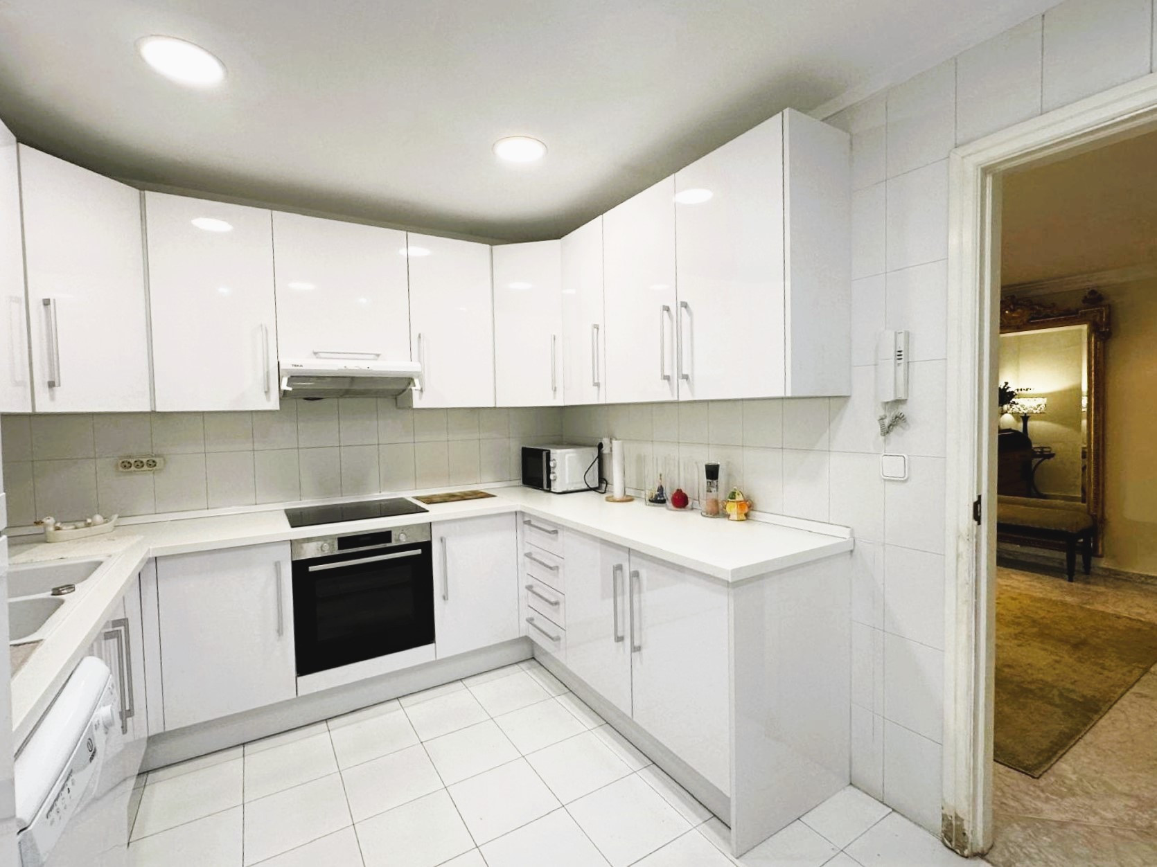 Apartamento de playa con 5 dormitorios en Playas del Duque, Puerto Banus