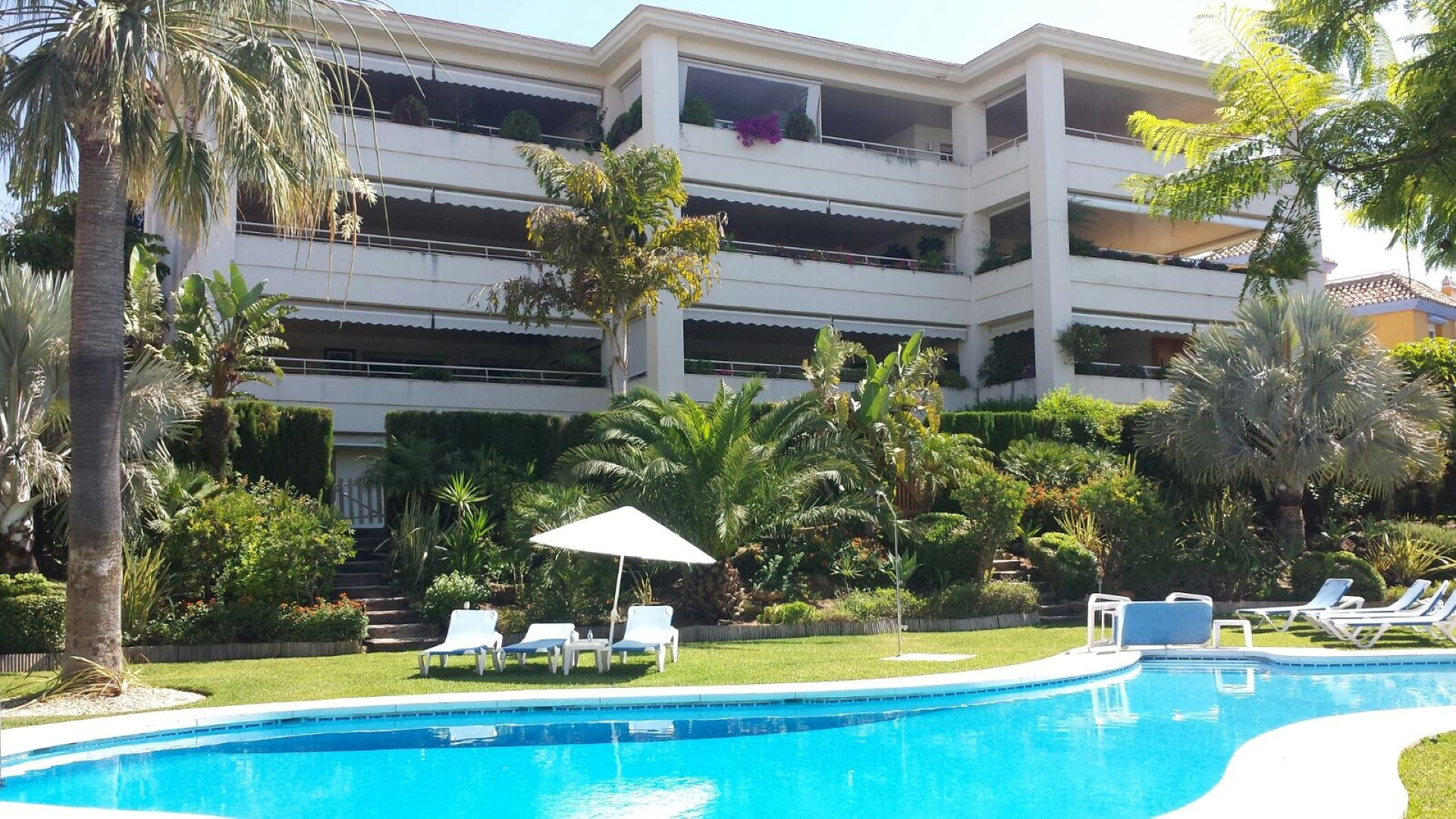 A stunning and ample 3 bedroom apartment in Marbella town centre