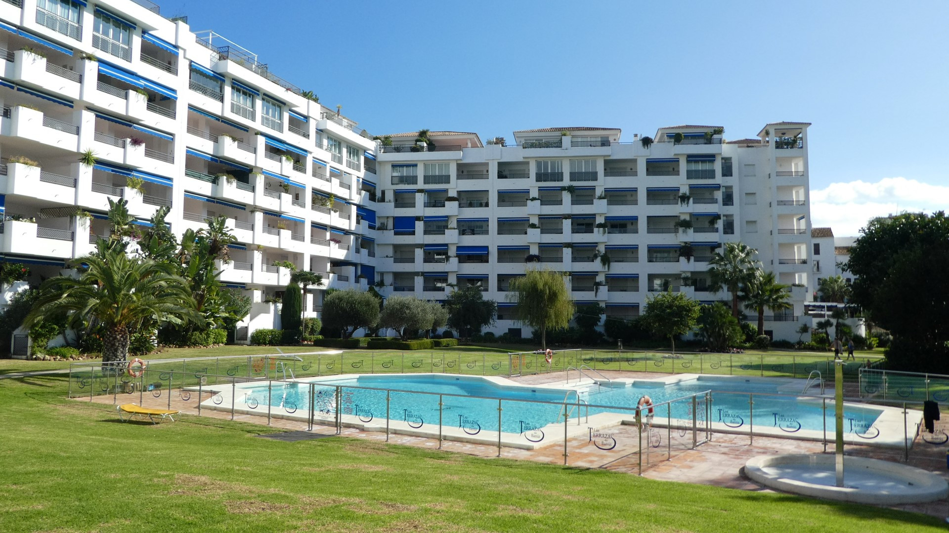 A beautiful 2 bedroom west facing apartment in Puerto Banus 