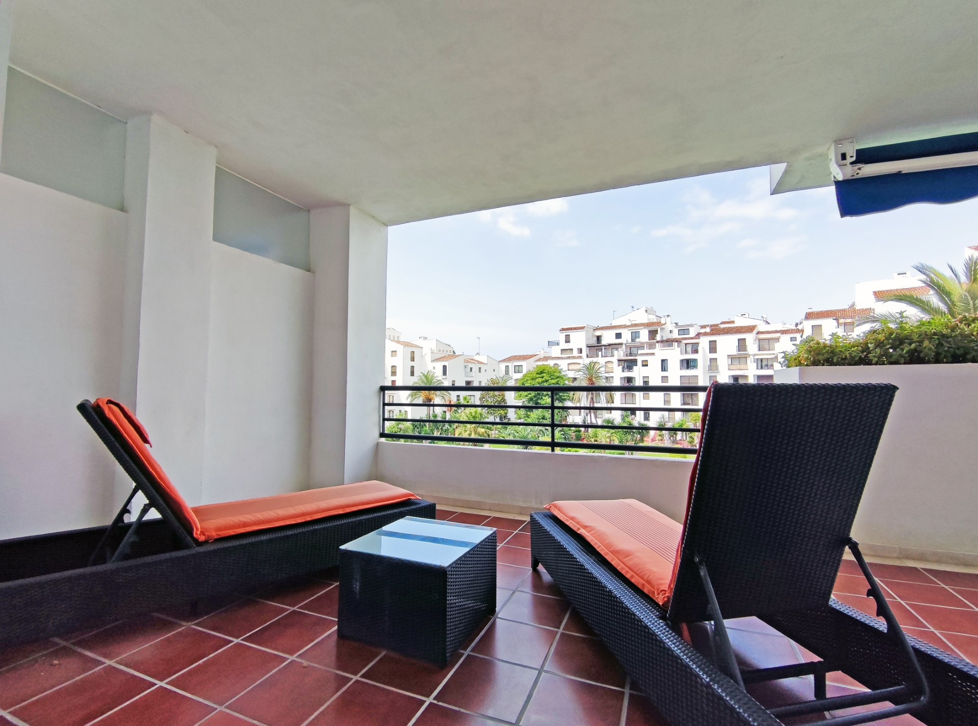 A beautiful 2 bedroom west facing apartment in Puerto Banus 