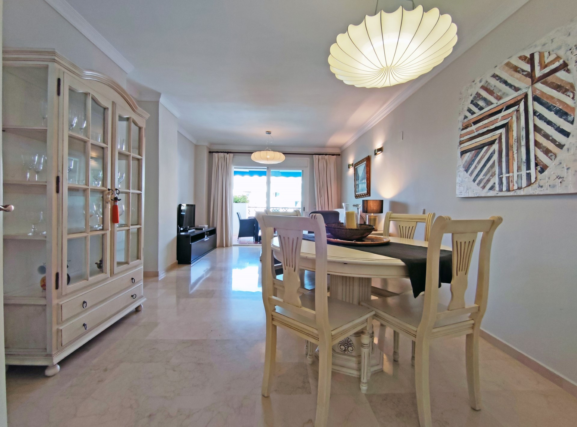 A beautiful 2 bedroom west facing apartment in Puerto Banus 