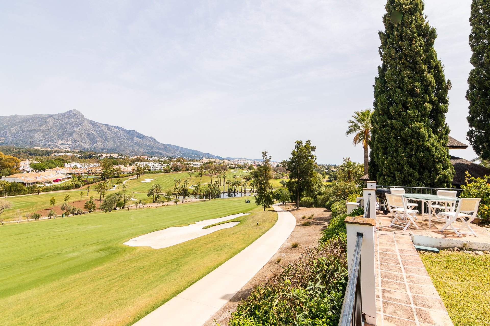 Stunning frontline golf villa in Las Brisas