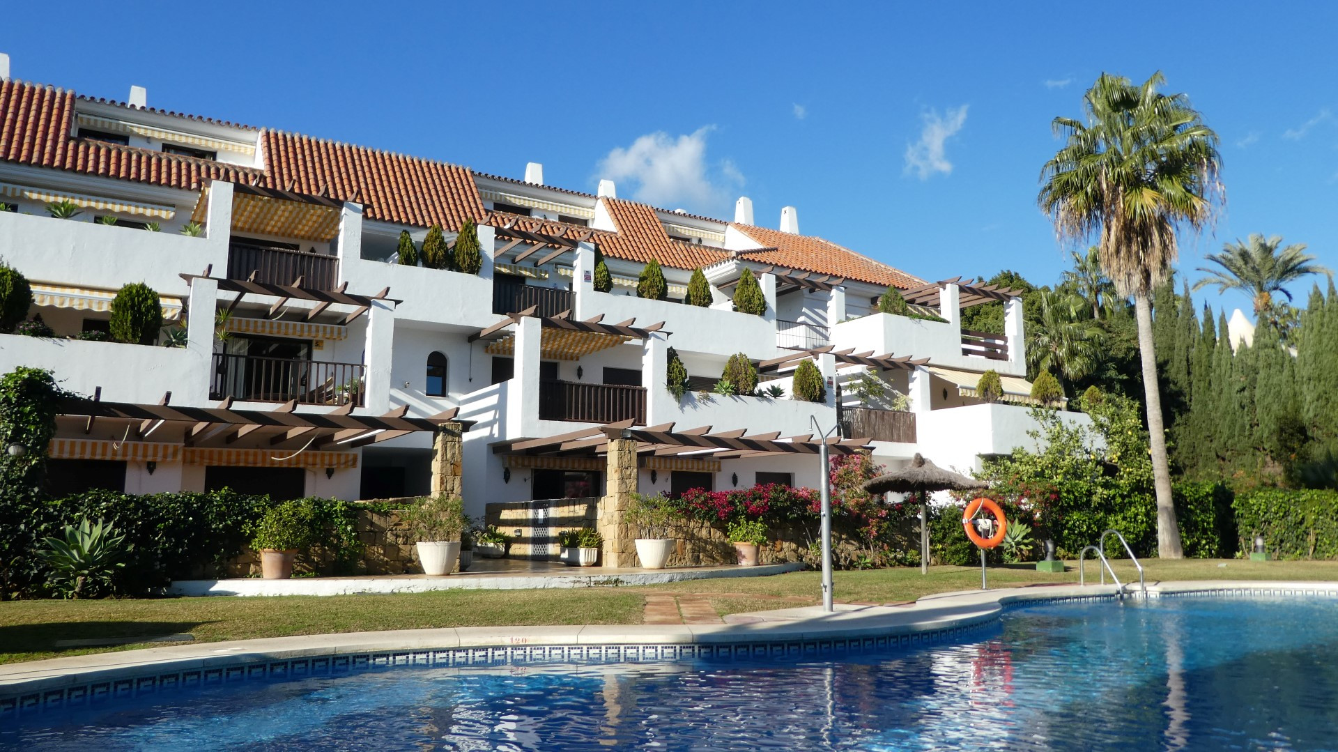 2 bedroom ground floor apartment on the Golden Mile