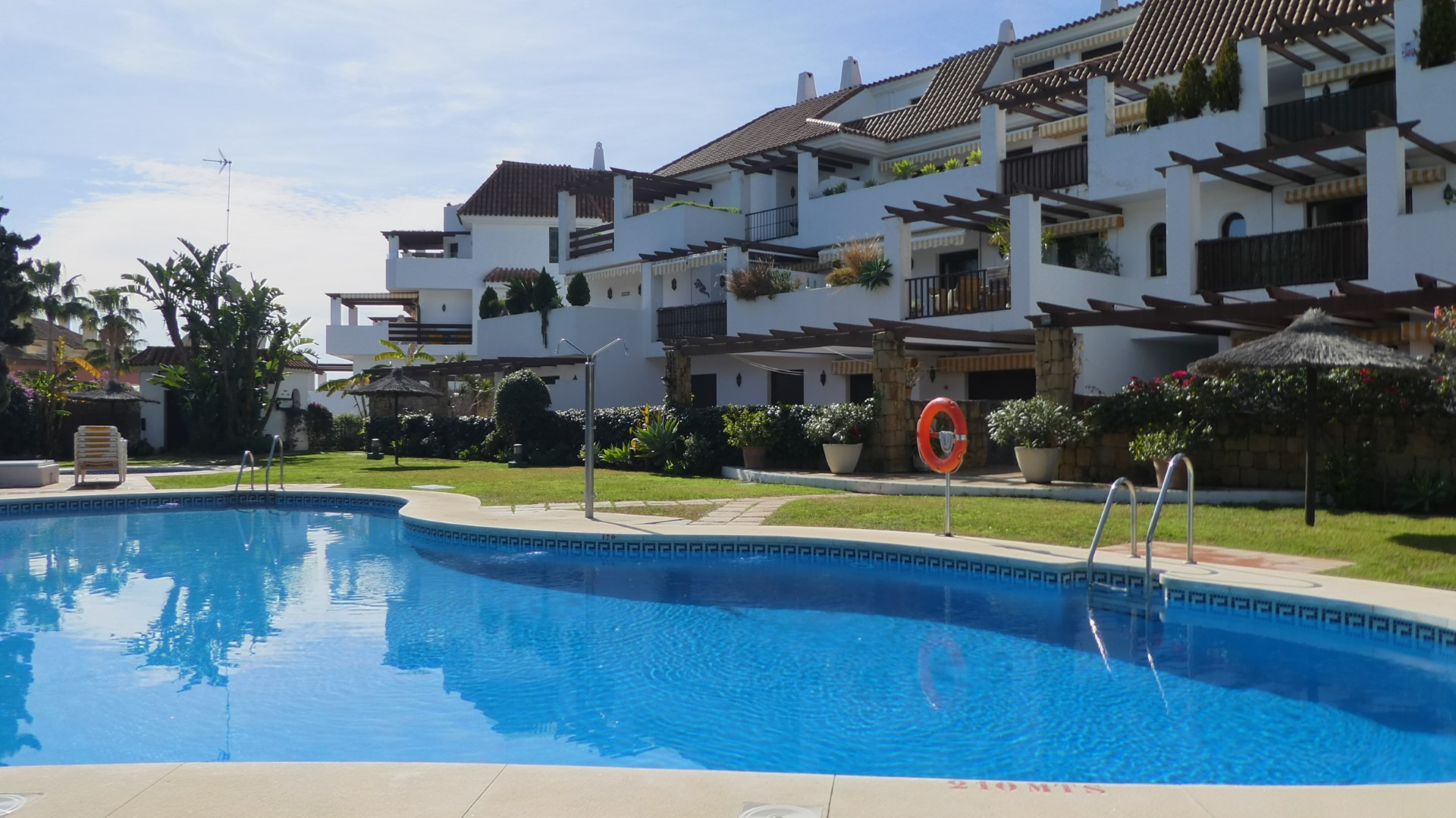 2 bedroom ground floor apartment on the Golden Mile