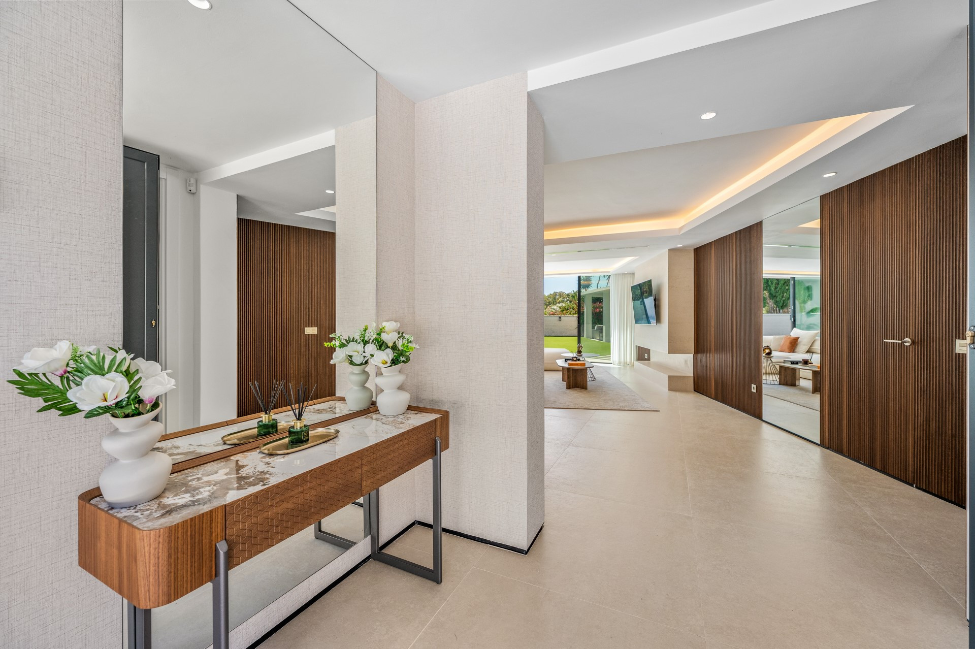 Unique modern 4 bedroom beachside villa in Marbesa