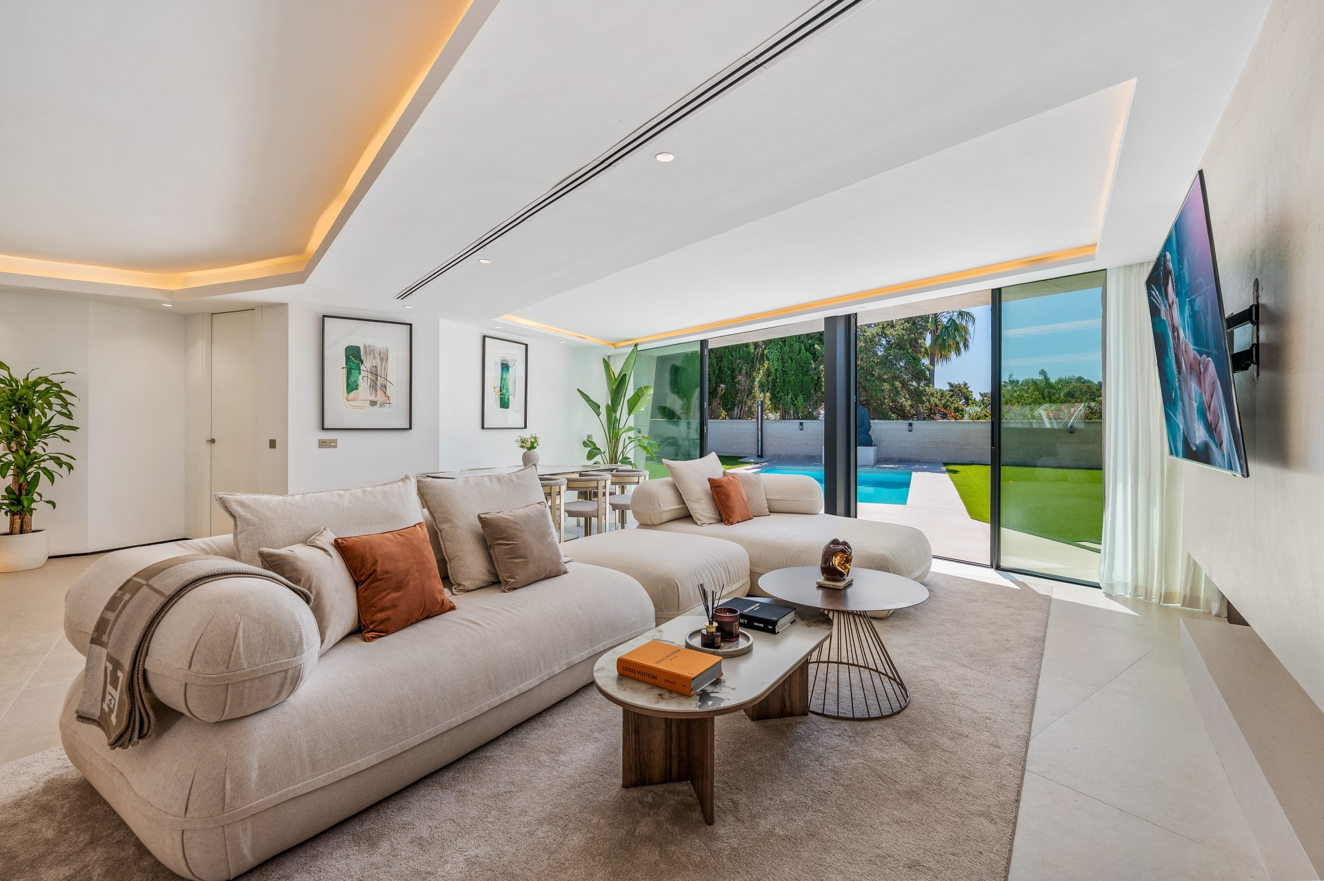 Unique modern 4 bedroom beachside villa in Marbesa
