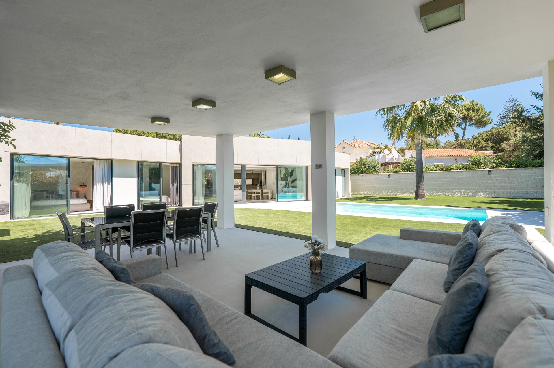 Unique modern 4 bedroom beachside villa in Marbesa