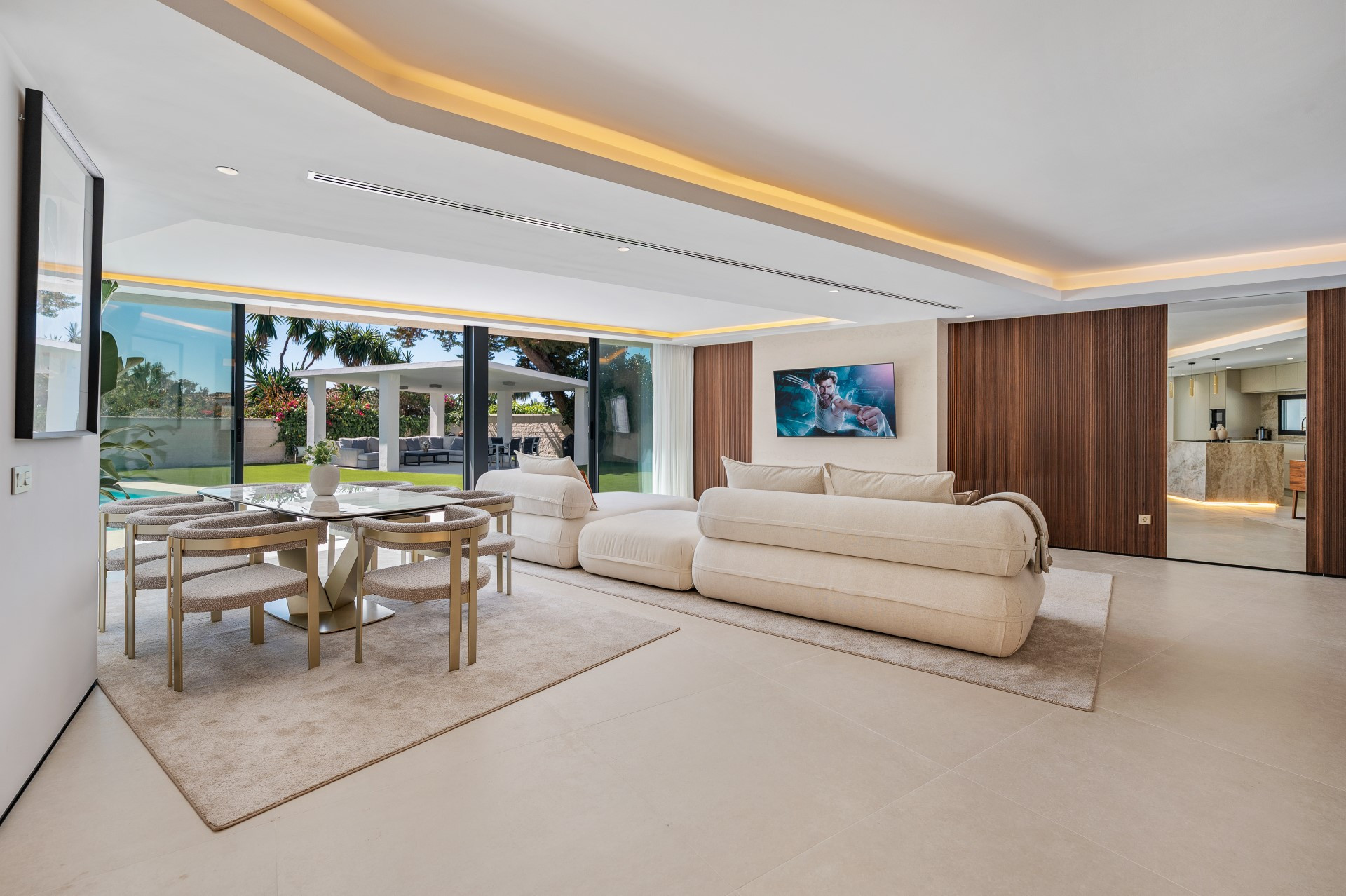 Unique modern 4 bedroom beachside villa in Marbesa