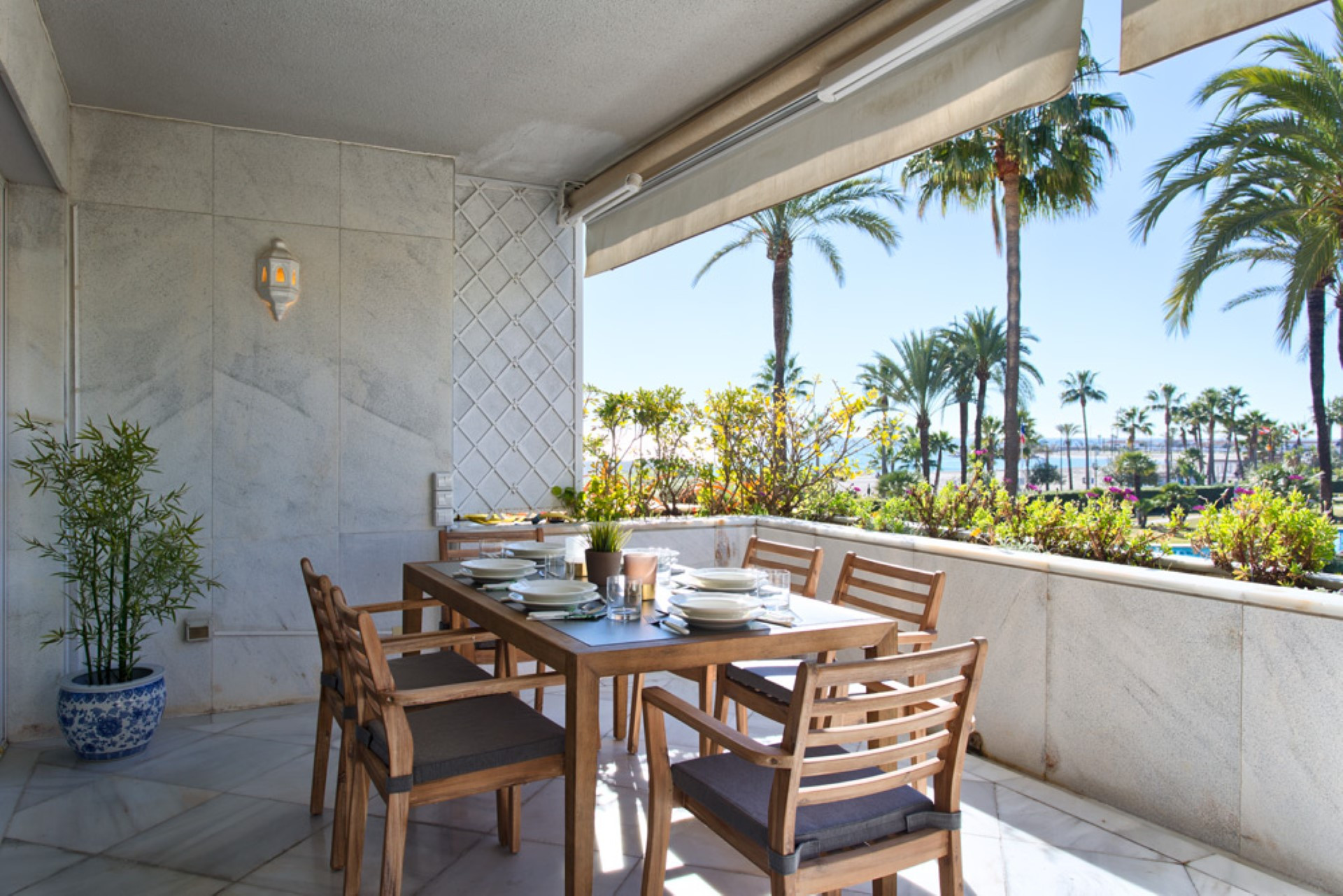 Stunning  3 bedrooms apartment  in  Los Granados,  firstline beach in Puerto Banus