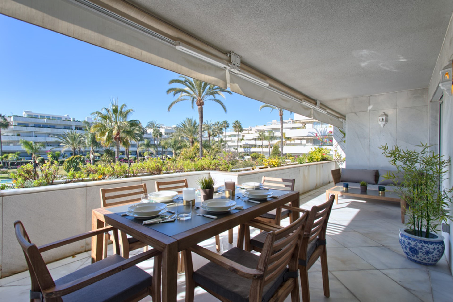 Stunning  3 bedrooms apartment  in  Los Granados,  firstline beach in Puerto Banus