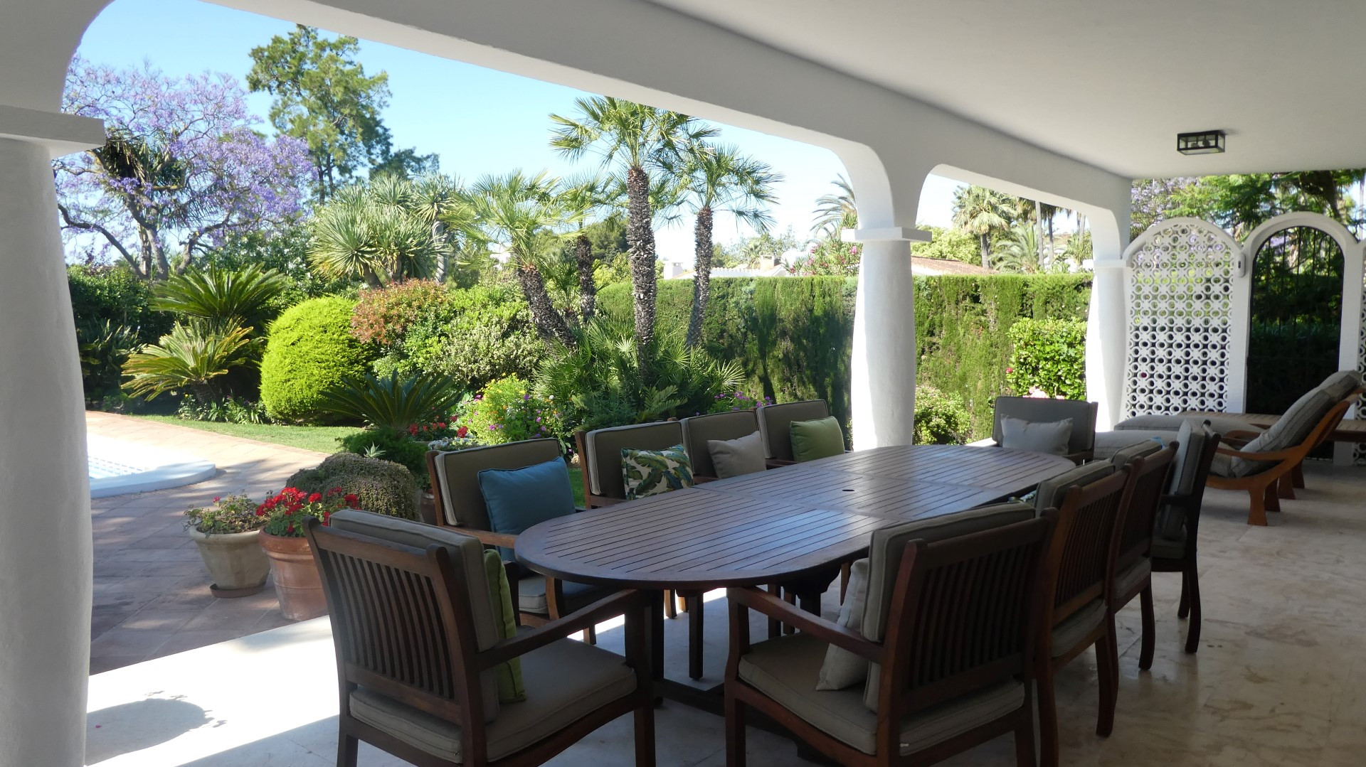 Mediterranean one floor villa recently refurbished in Atalaya Baja, Estepona