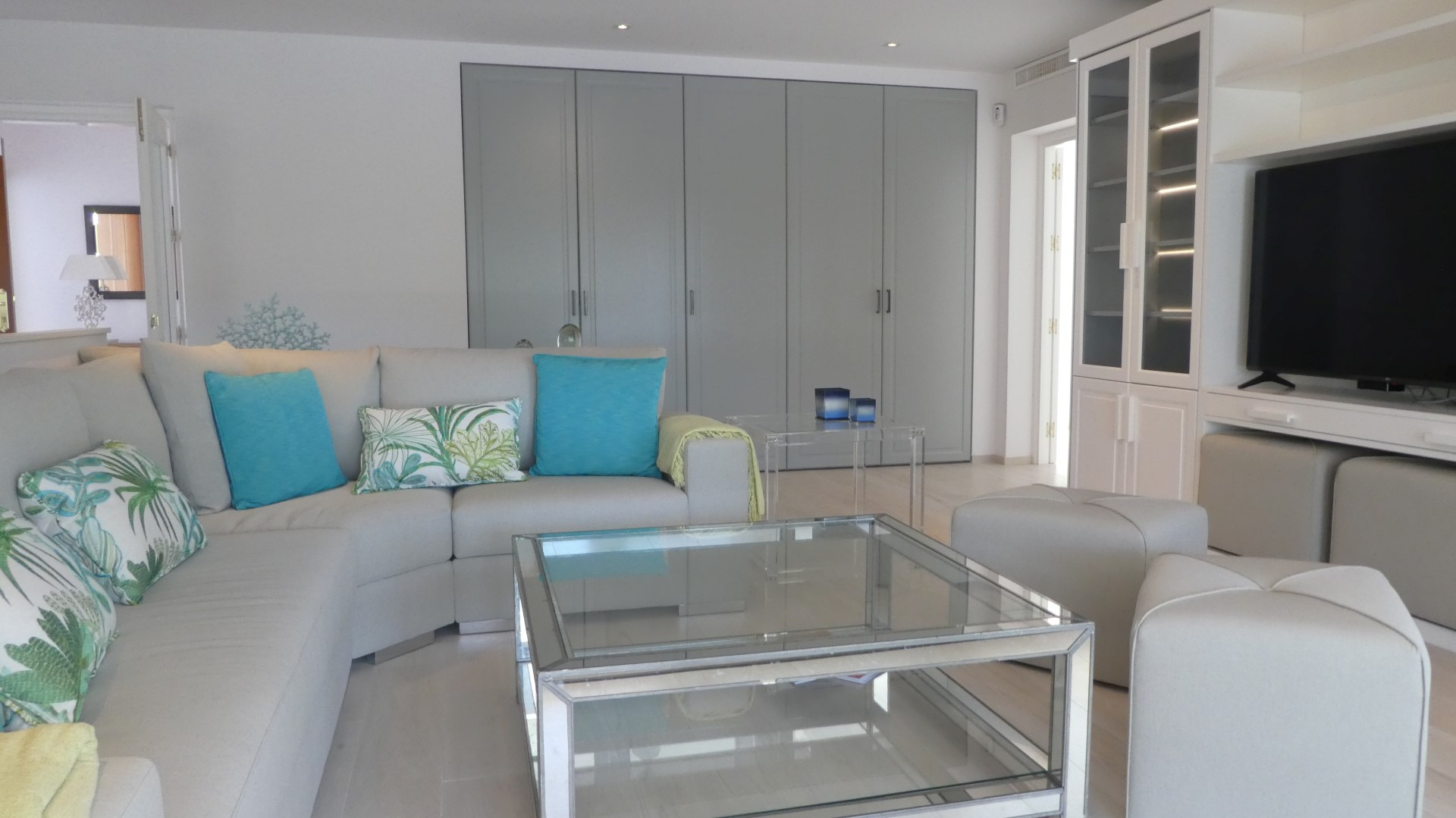 Mediterranean one floor villa recently refurbished in Atalaya Baja, Estepona