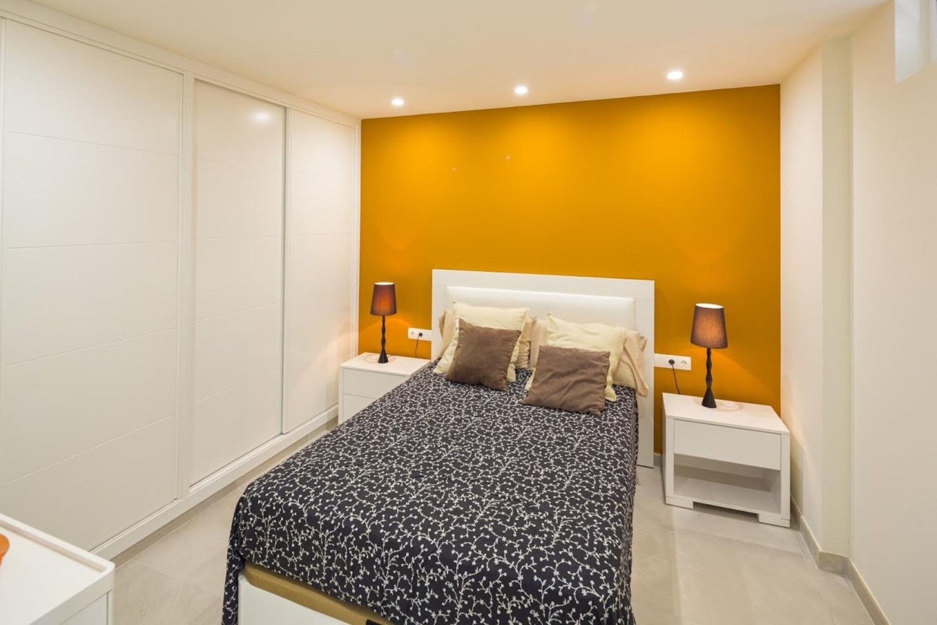 Perfectly located 3 bedroom penthouse in La Dama de Noche, Nueva Andalucia