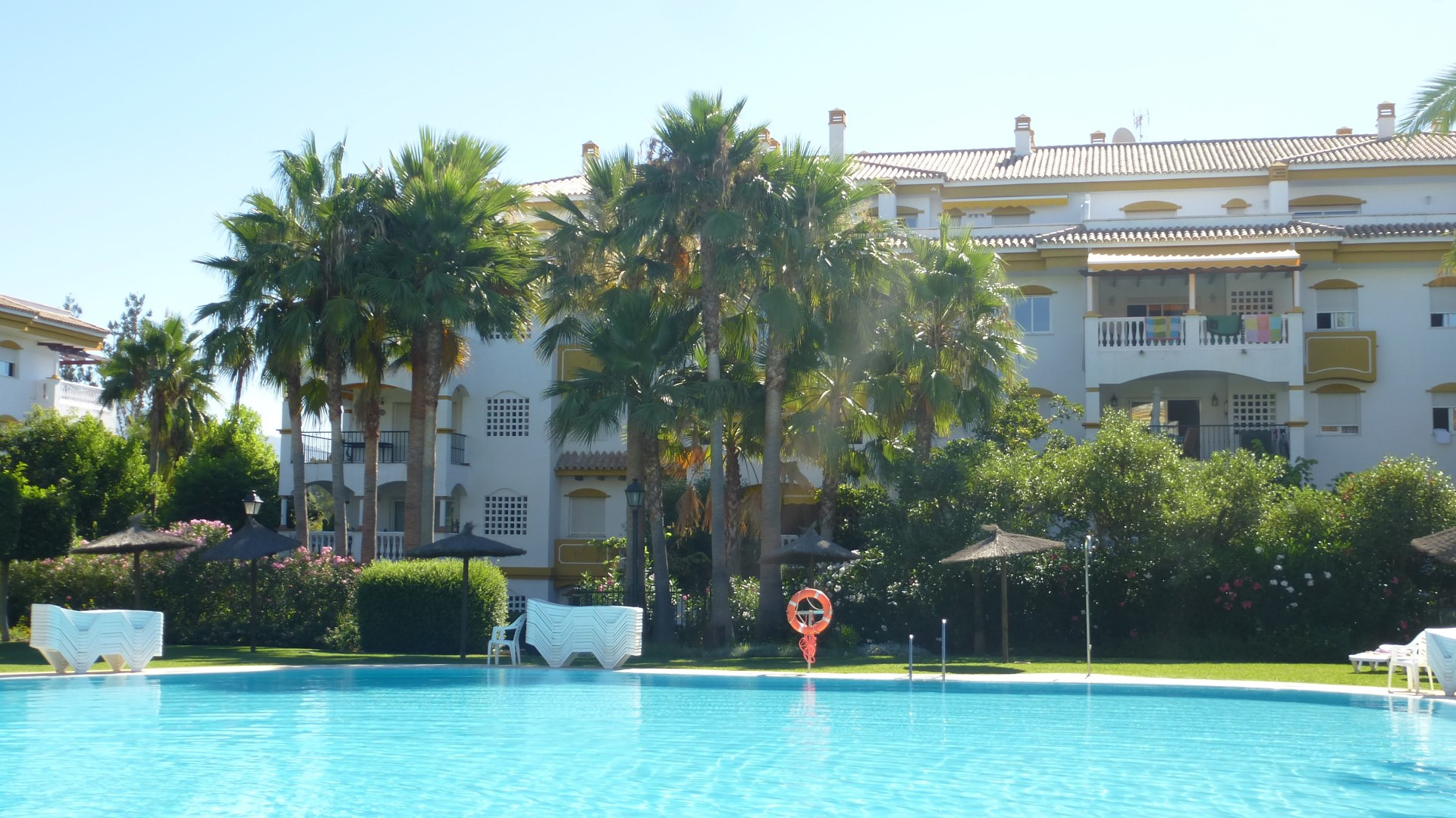 Perfectly located 3 bedroom penthouse in La Dama de Noche, Nueva Andalucia