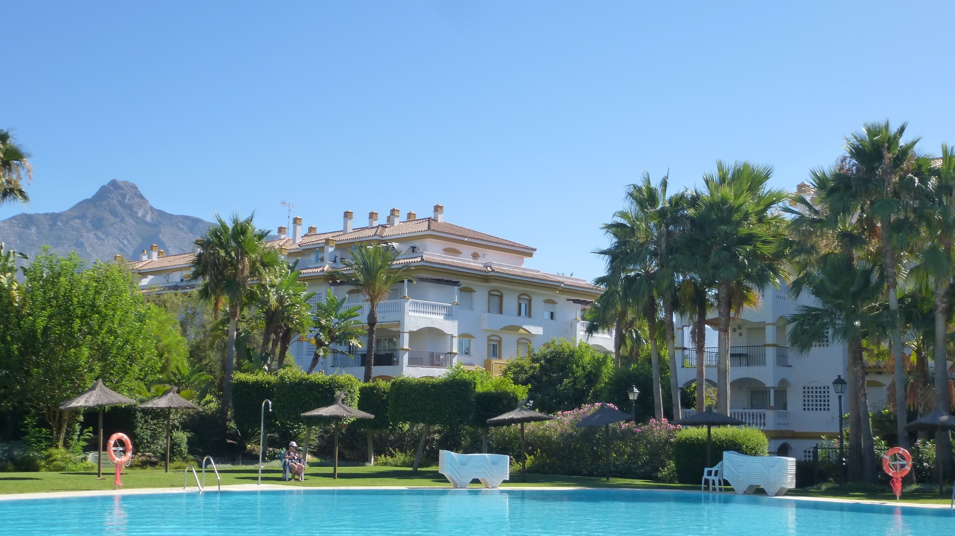 Perfectly located 3 bedroom penthouse in La Dama de Noche, Nueva Andalucia