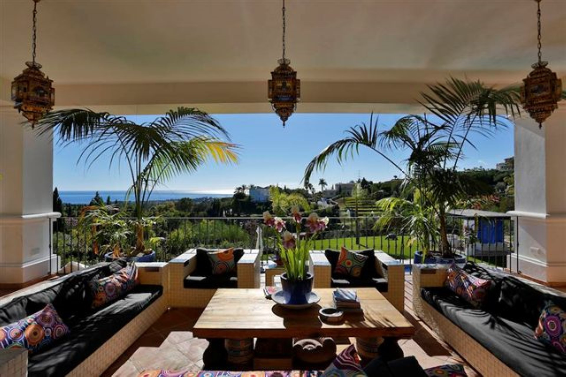 Exclusive 7 bedroom designer villa in Marbella Hill Club, Golden Mile