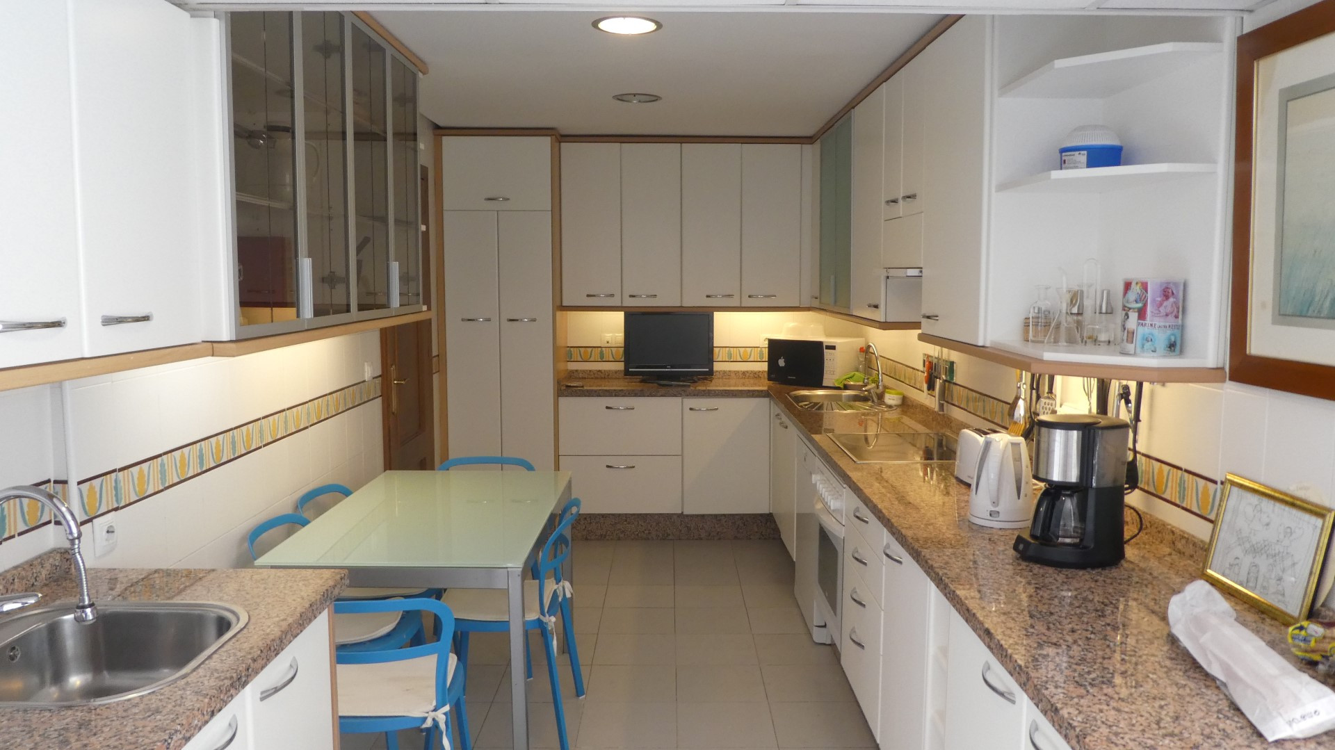 A spacious 3 bedroom apartment in Costalita, Estepona