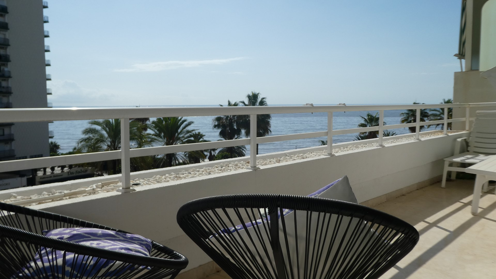 apartamento de 3 dormitorios en pleno centro de Marbella con vistas al mar.